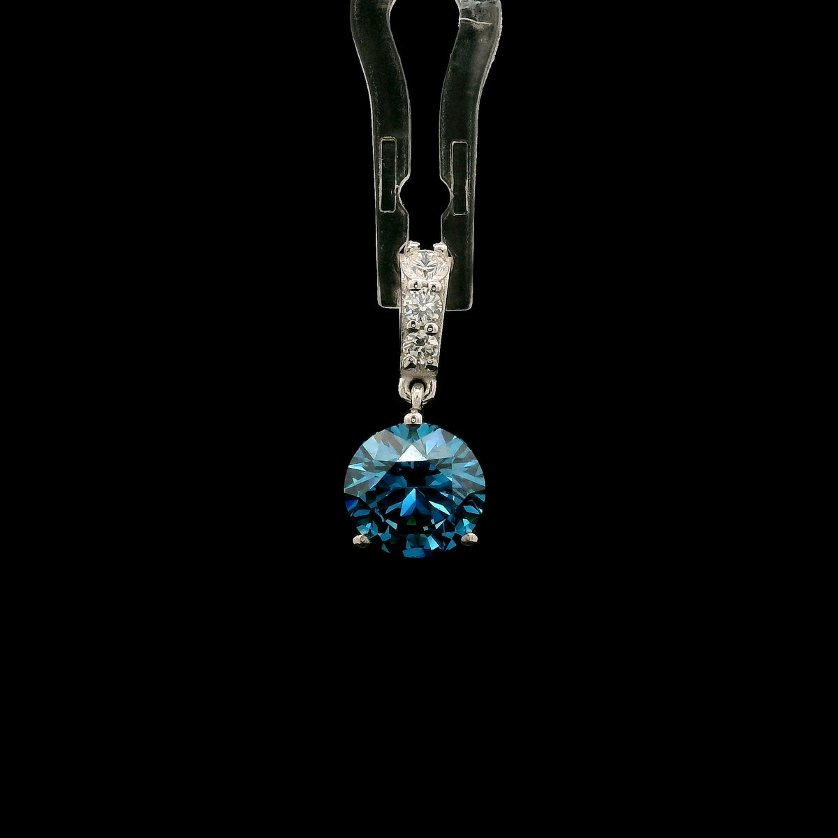 1.72 Carats Blue Lab Grown Diamond 14K Gold Pendant