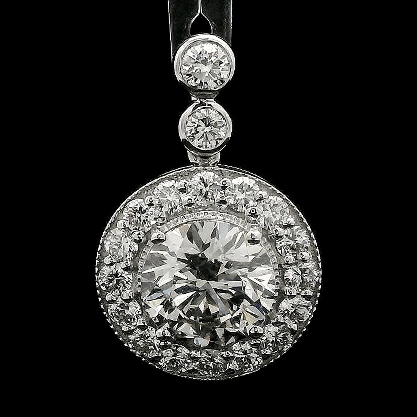 2.47 Carats Lab Grown Diamond 14K Gold Pendant