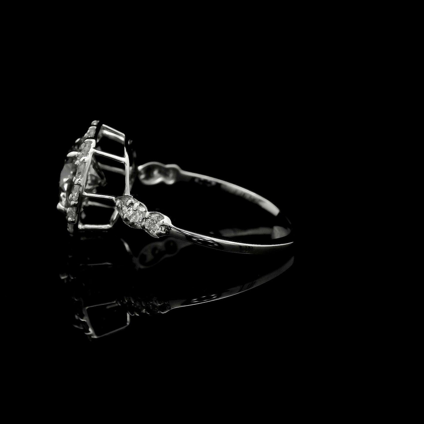 2.23 Carats Lab Grown Diamond 14K Gold Ring