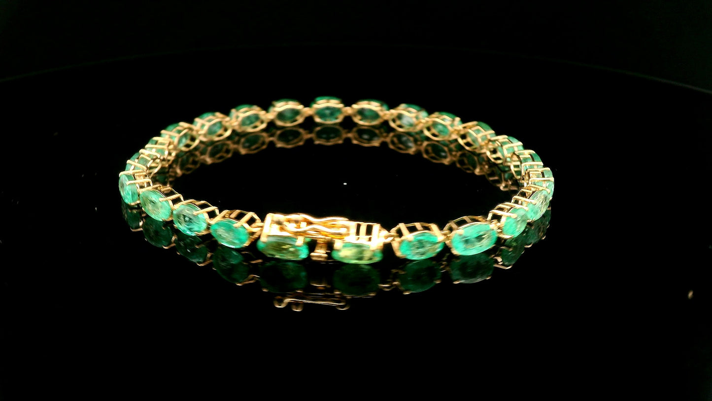 10.70 Ct Oval Emerald 14K Gold Bracelet