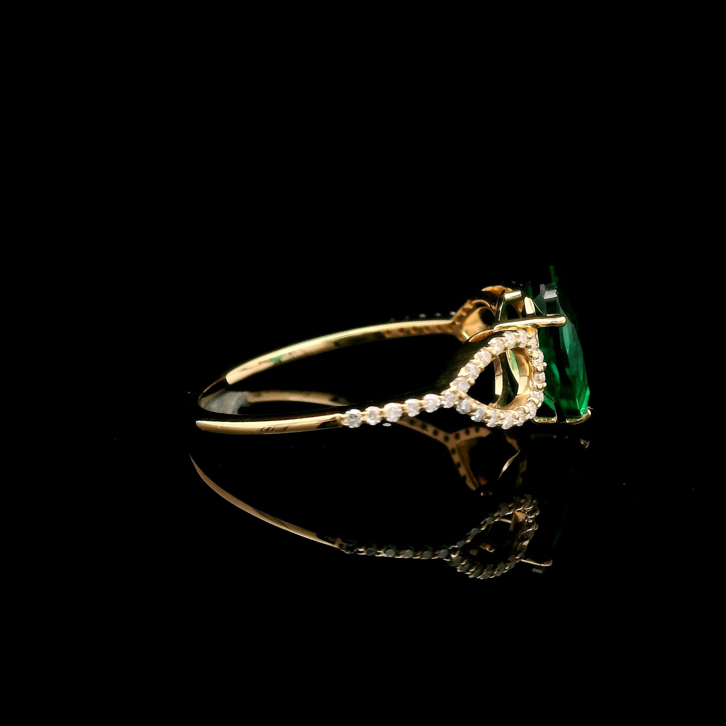 1.29 Ct Pear Mixed Cut Lab Grown Emerald 14K Gold Ring