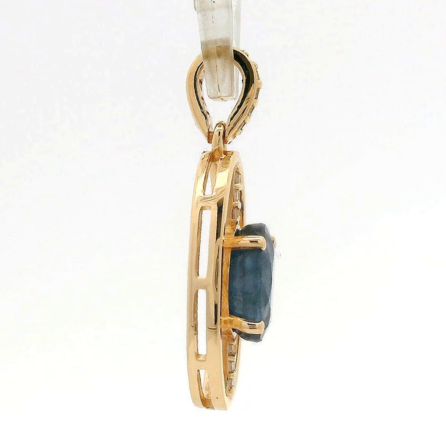 1.26 Ct Oval Sapphire 14K Gold Pendant