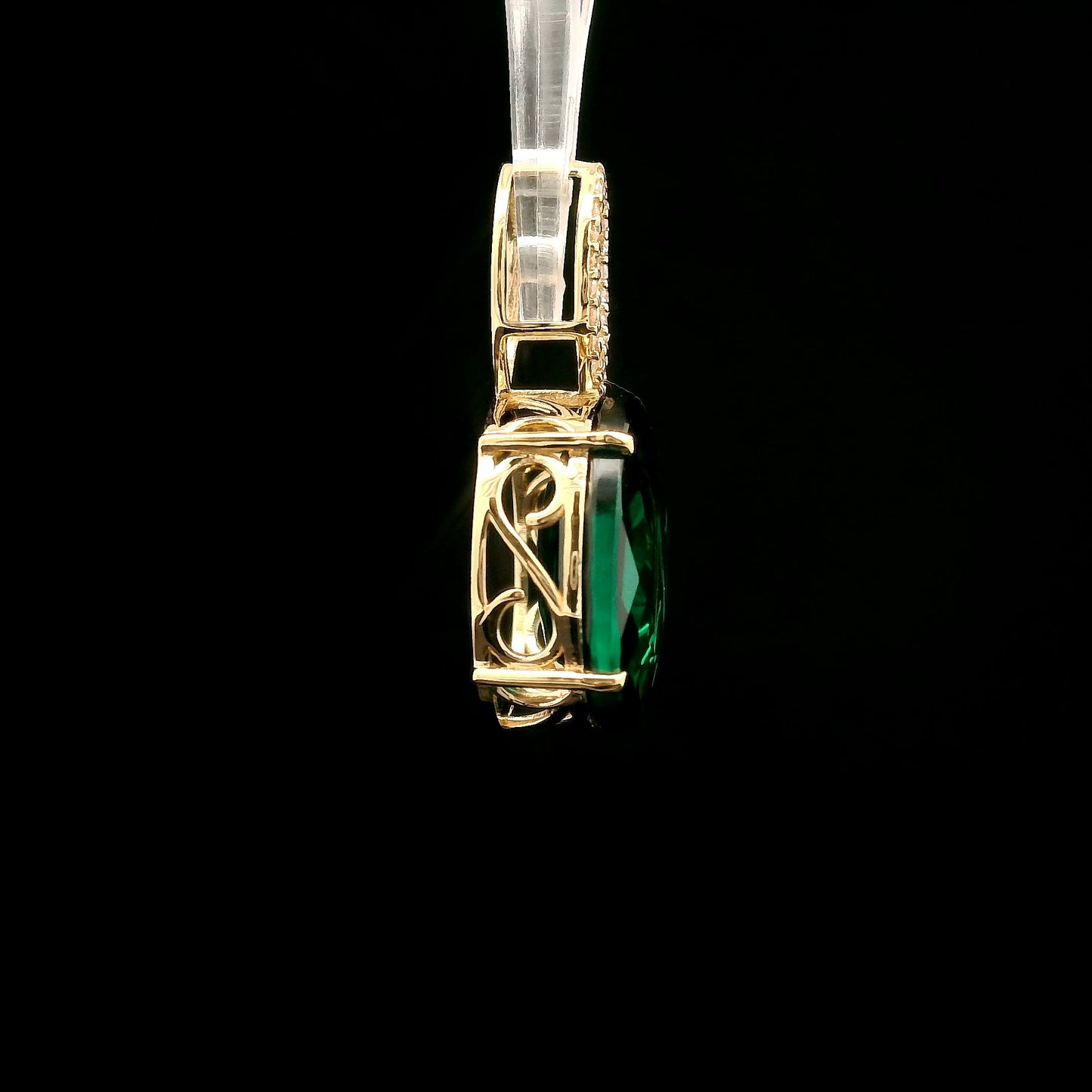 5.43 Ct Oval Mixed Cut Lab Grown Emerald 14K Gold Pendant