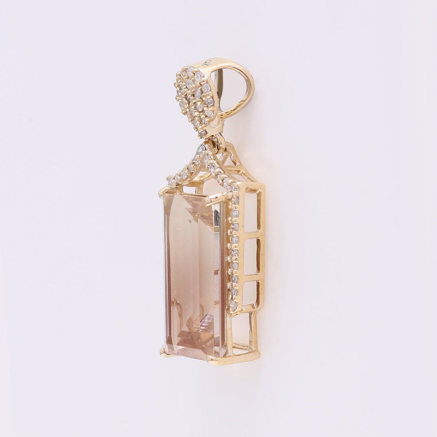 3.62 Ct Rectangle Mixed Cut Natural Sunstone 14K Gold Pendant