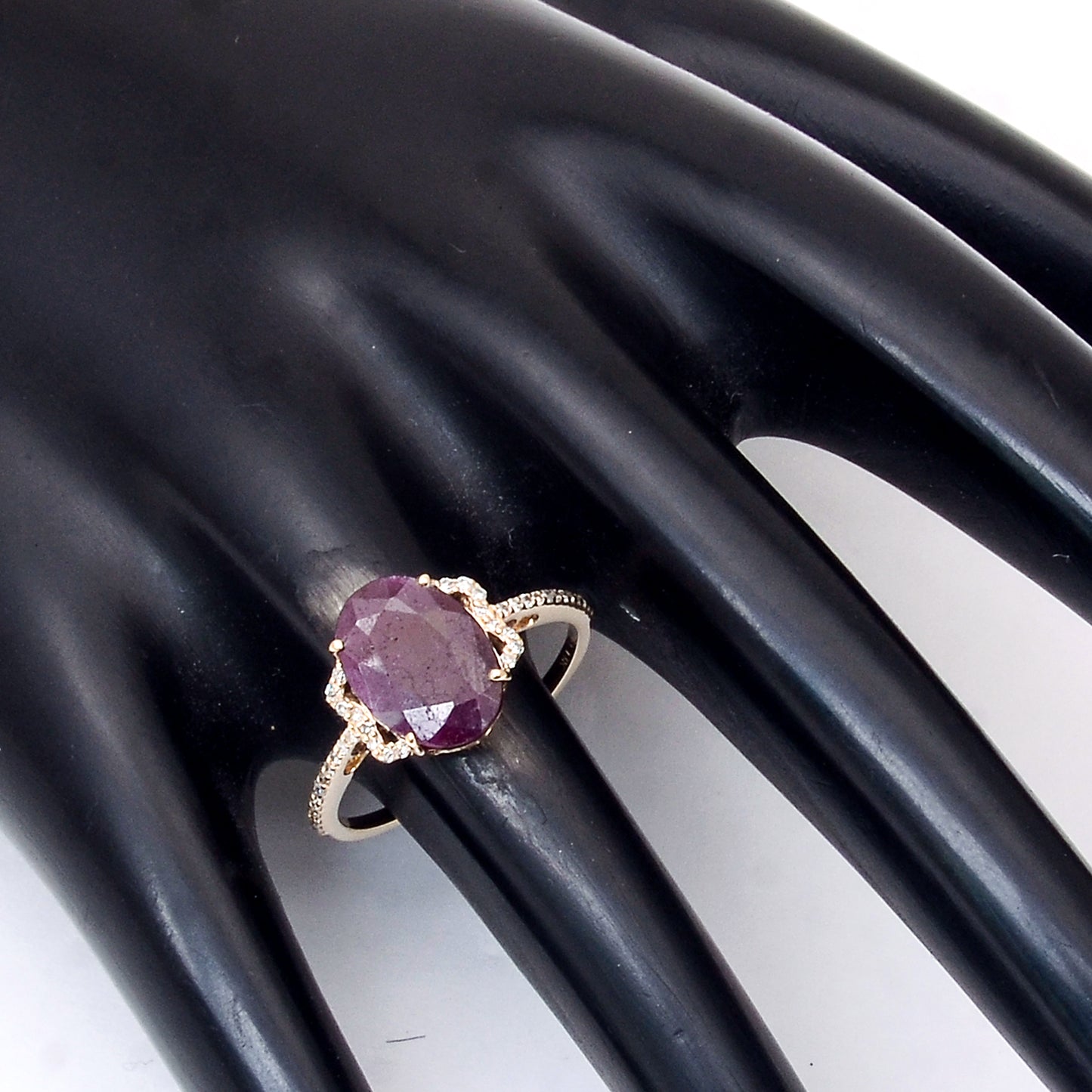 3.42 Ct Oval Mixed Cut Natural Corundum Ruby 14K Gold Ring