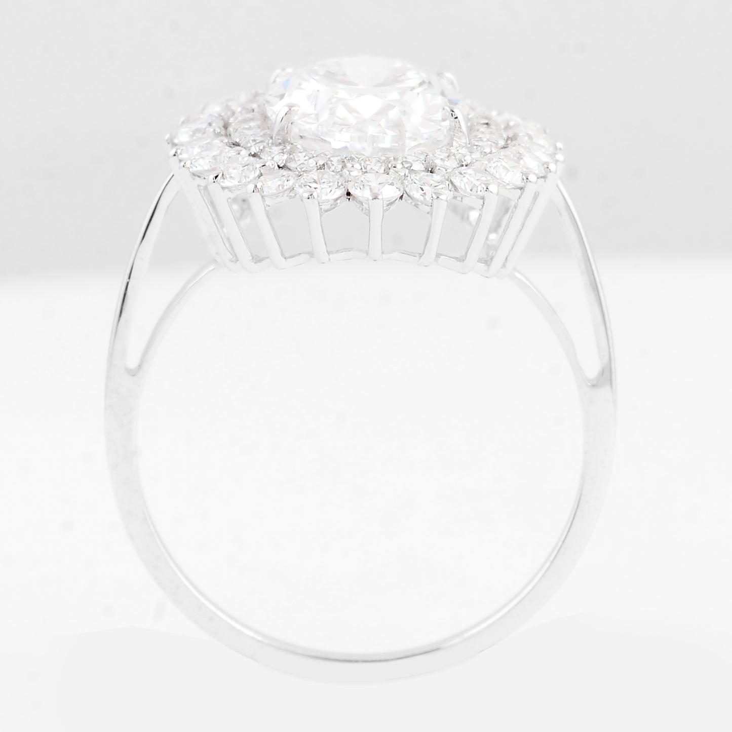 4.05 Carats Lab Grown Diamond 14K Gold Ring
