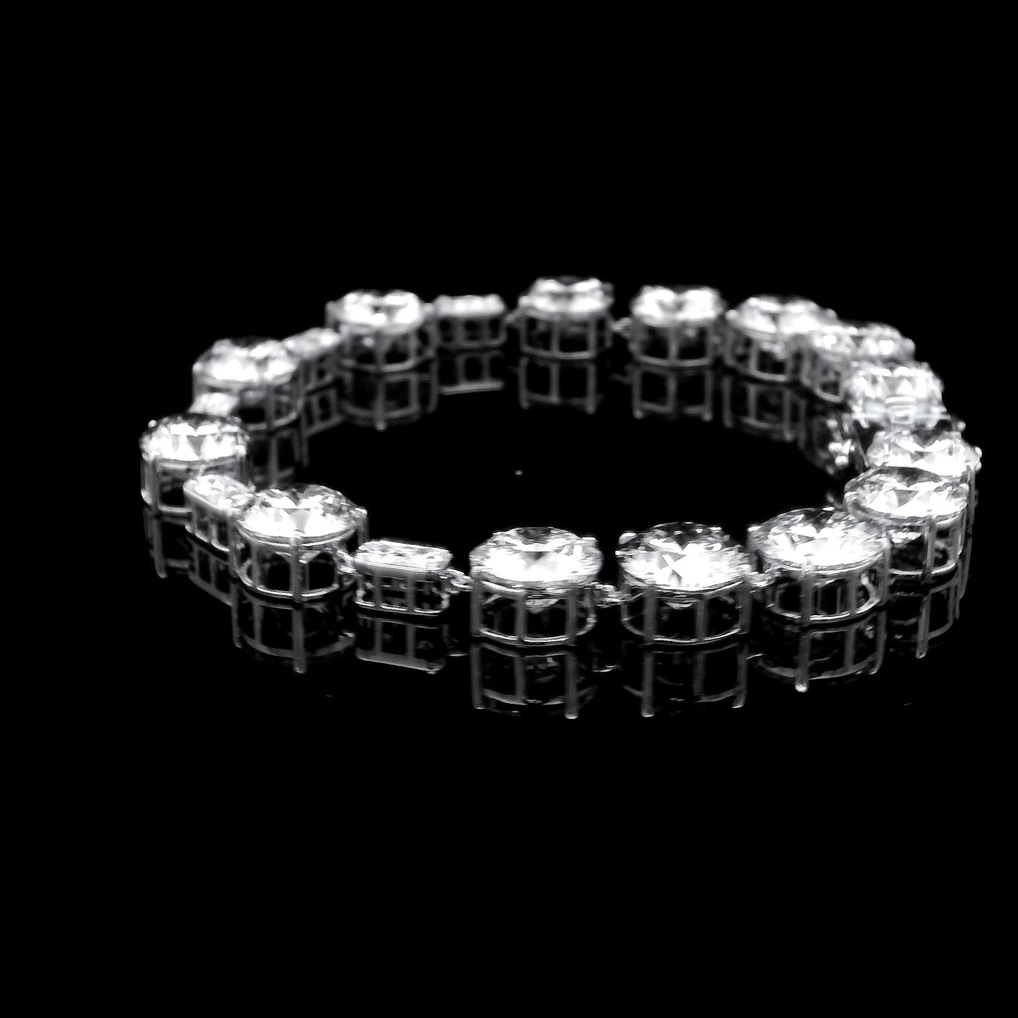 28.91 Ct Round Lab Grown Diamond 14K Gold Bracelet
