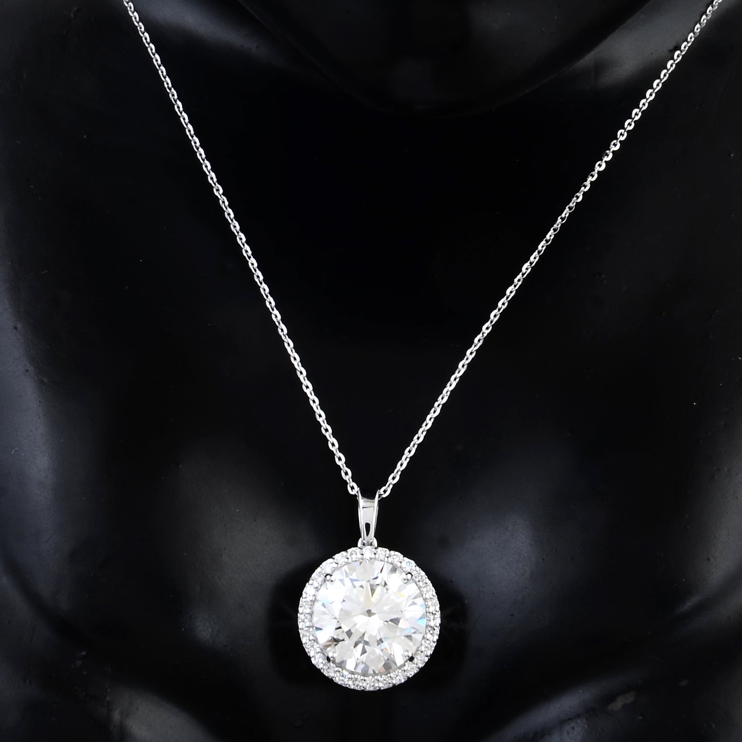 5.30 Carats Lab Grown Diamond 14K Gold Pendant