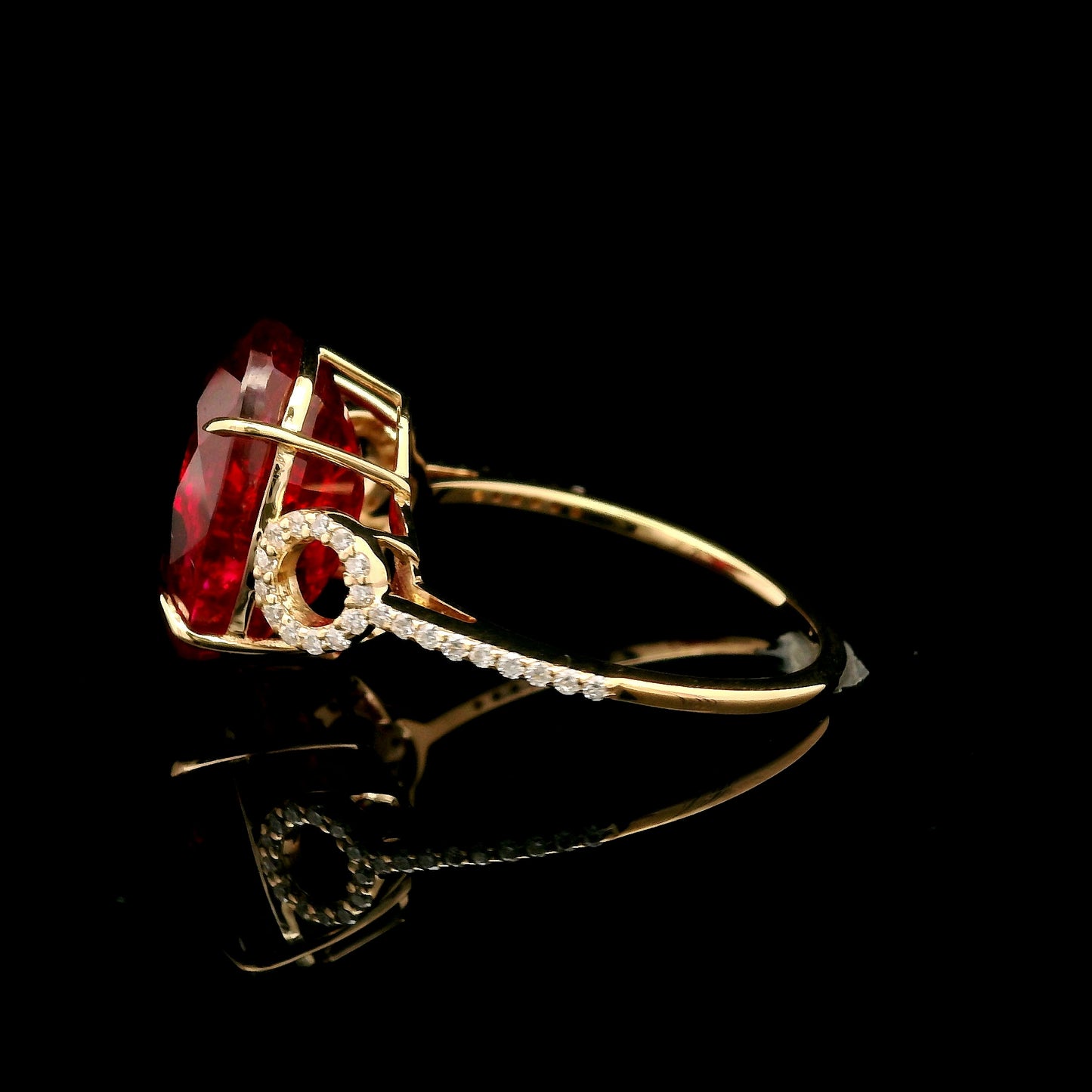 9.17 Ct Oval Mixed Cut Lab Grown Ruby 14K Gold Ring