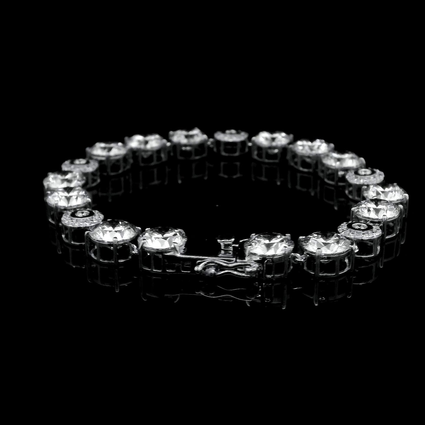 22.53 Ct Round Lab Grown Diamond 14K Gold Bracelet