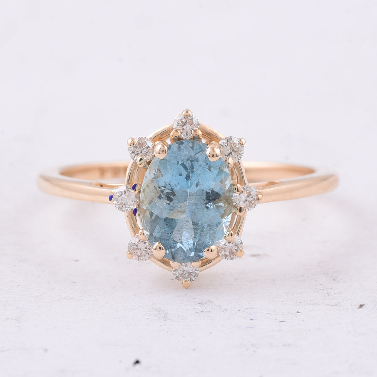 1.26 Ct Oval Natural Aquamarine 14K Gold Ring