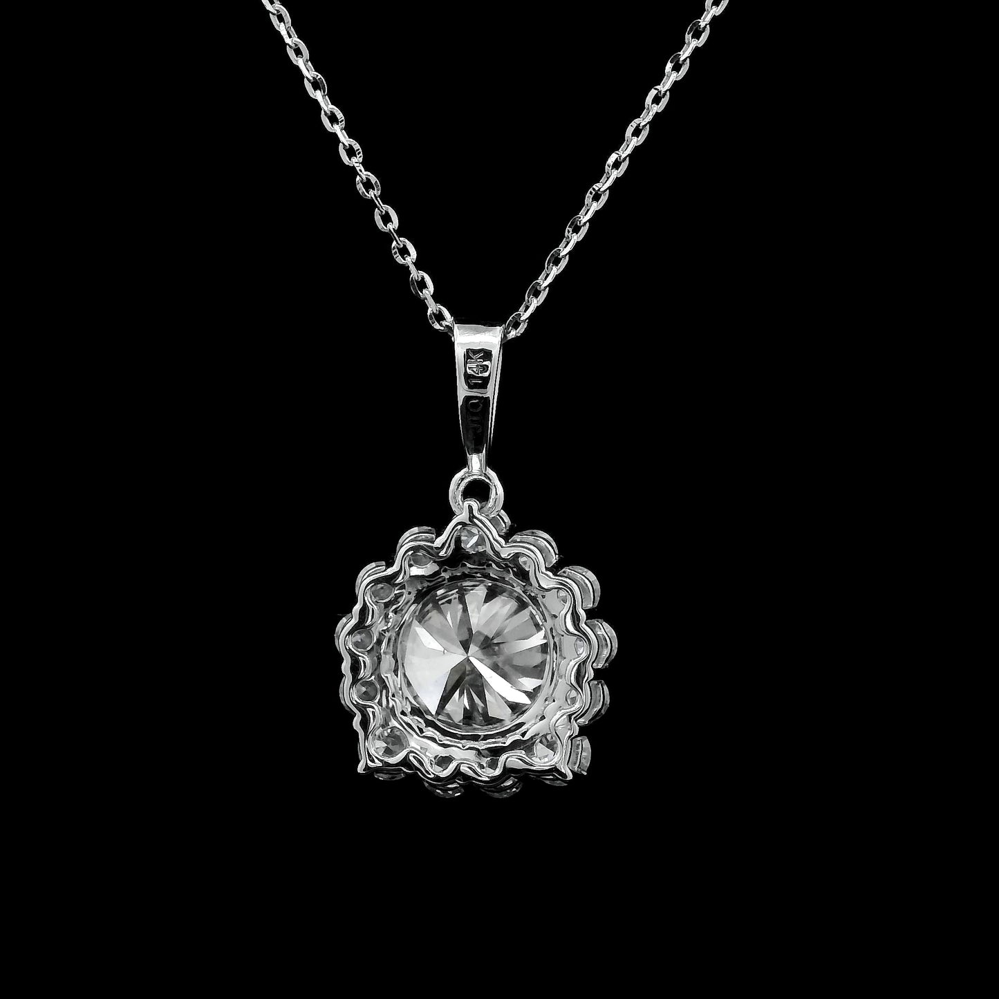 2.20 Carats Lab Grown Diamond 14K Gold Pendant