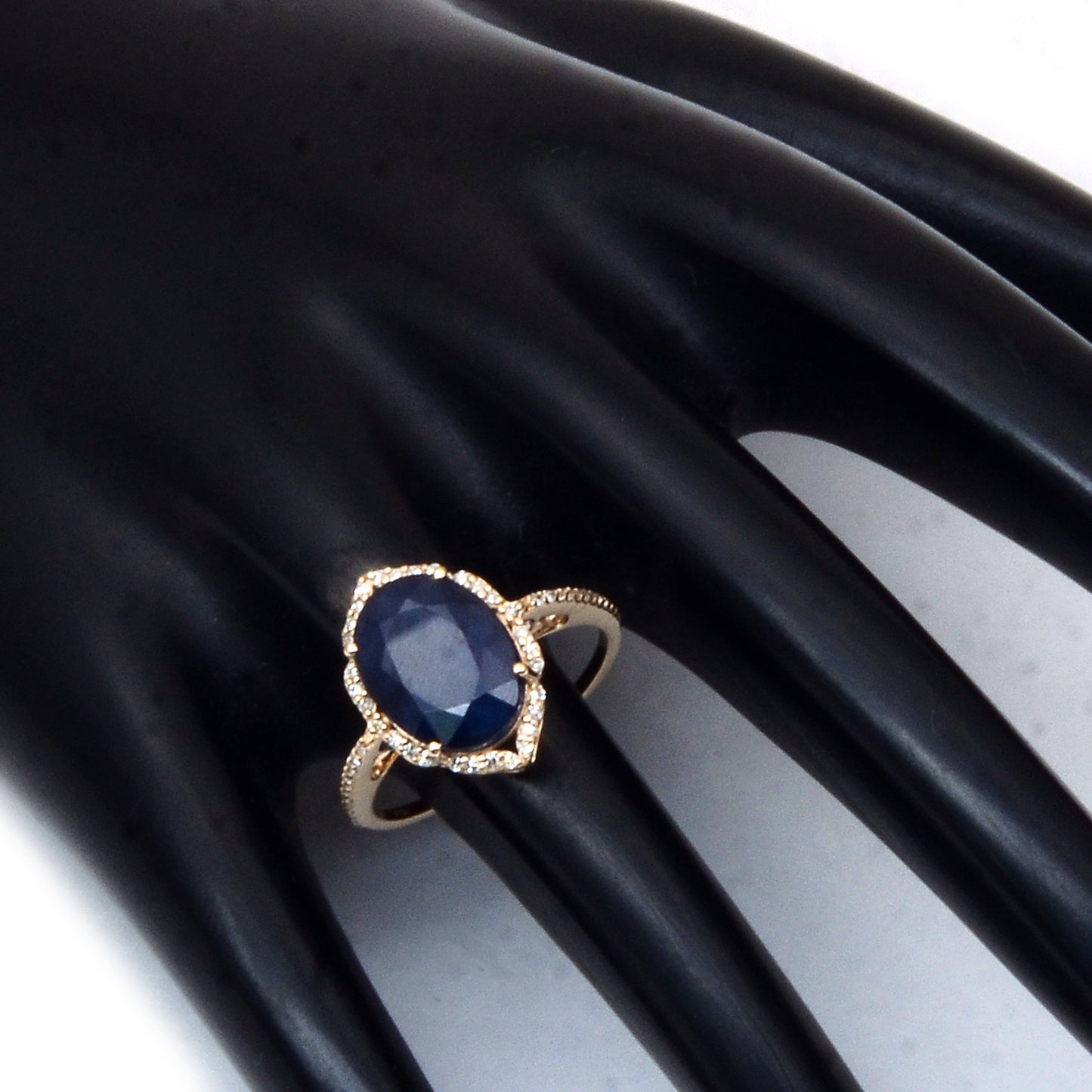 5.90 Ct Oval Mixed Cut Natural Sapphire 14K Gold Ring
