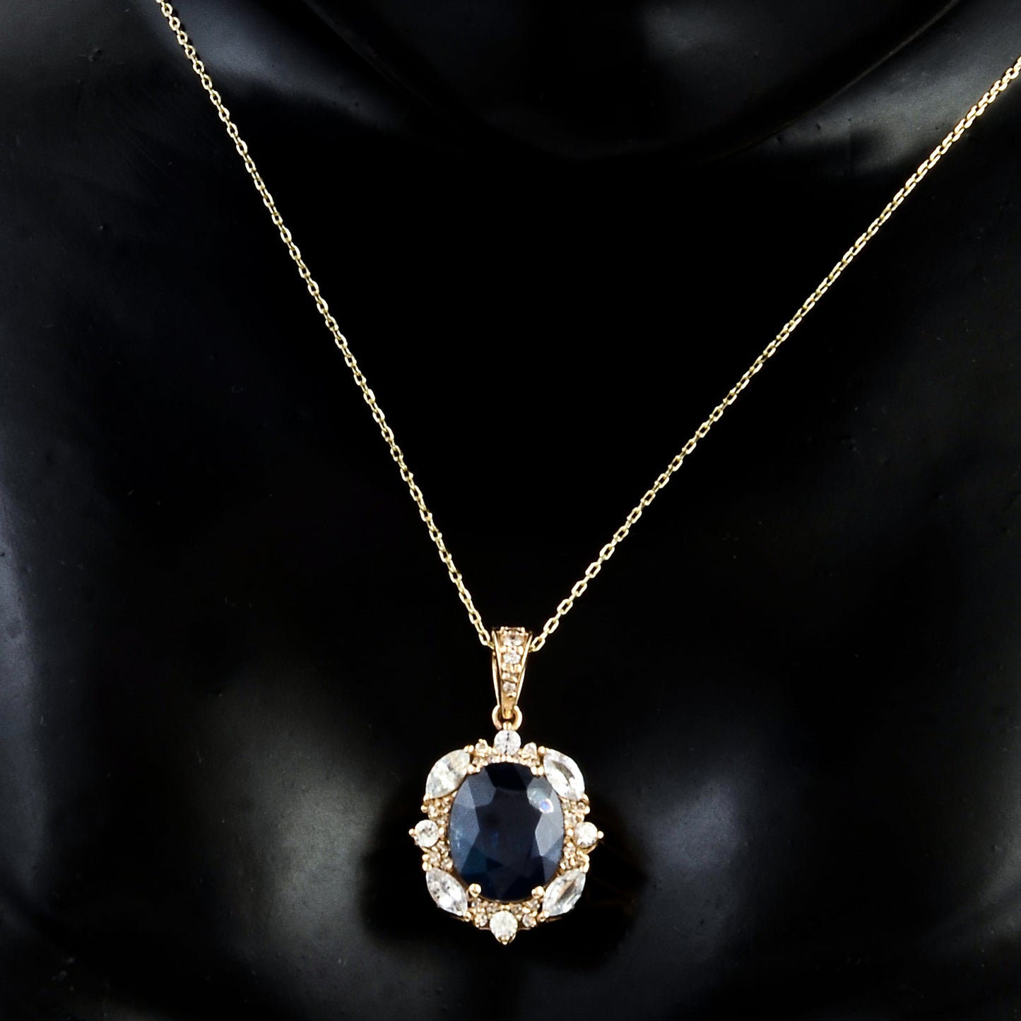 3.55 Ct Oval Mixed Cut Sapphire 14K Gold Pendant