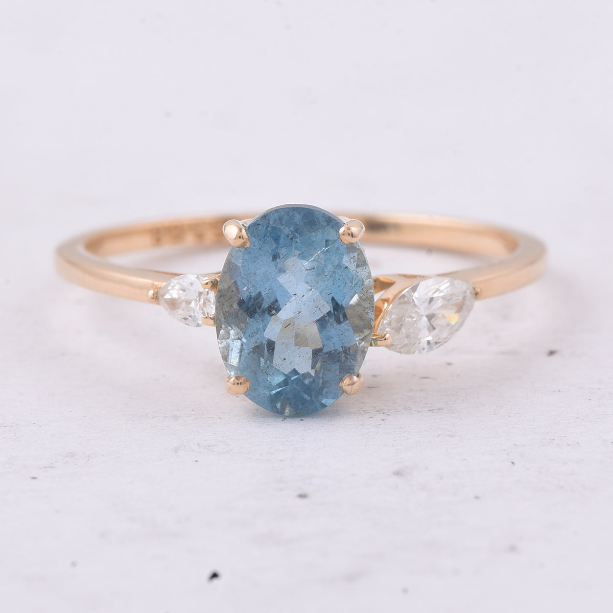 1.58 Ct Oval Natural Aquamarine 14K Gold Ring