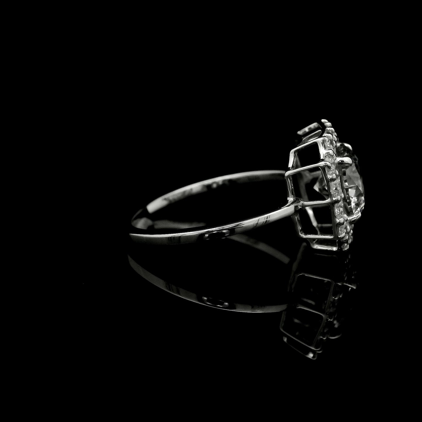 2.05 Carats Lab Grown Diamond 14K Gold Ring
