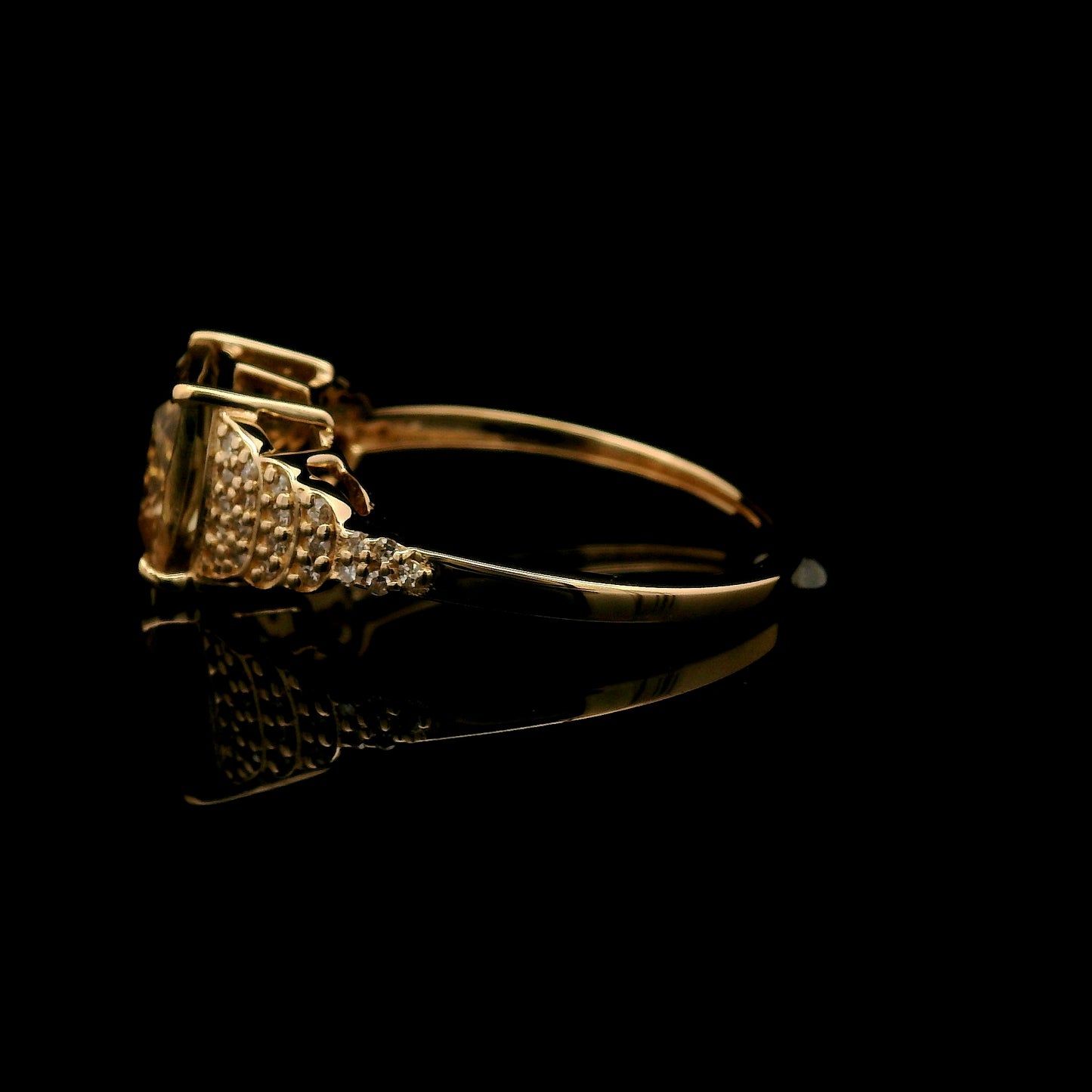 2.25 Ct Cushion Oregon Sunstone 14K Gold Ring