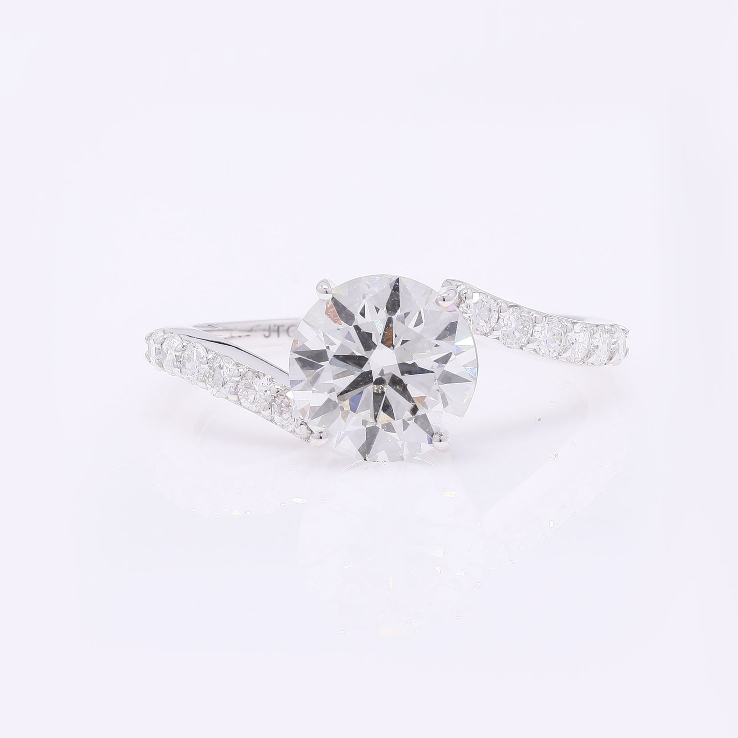2.42 Carats Lab Grown Diamond 14K Gold Ring