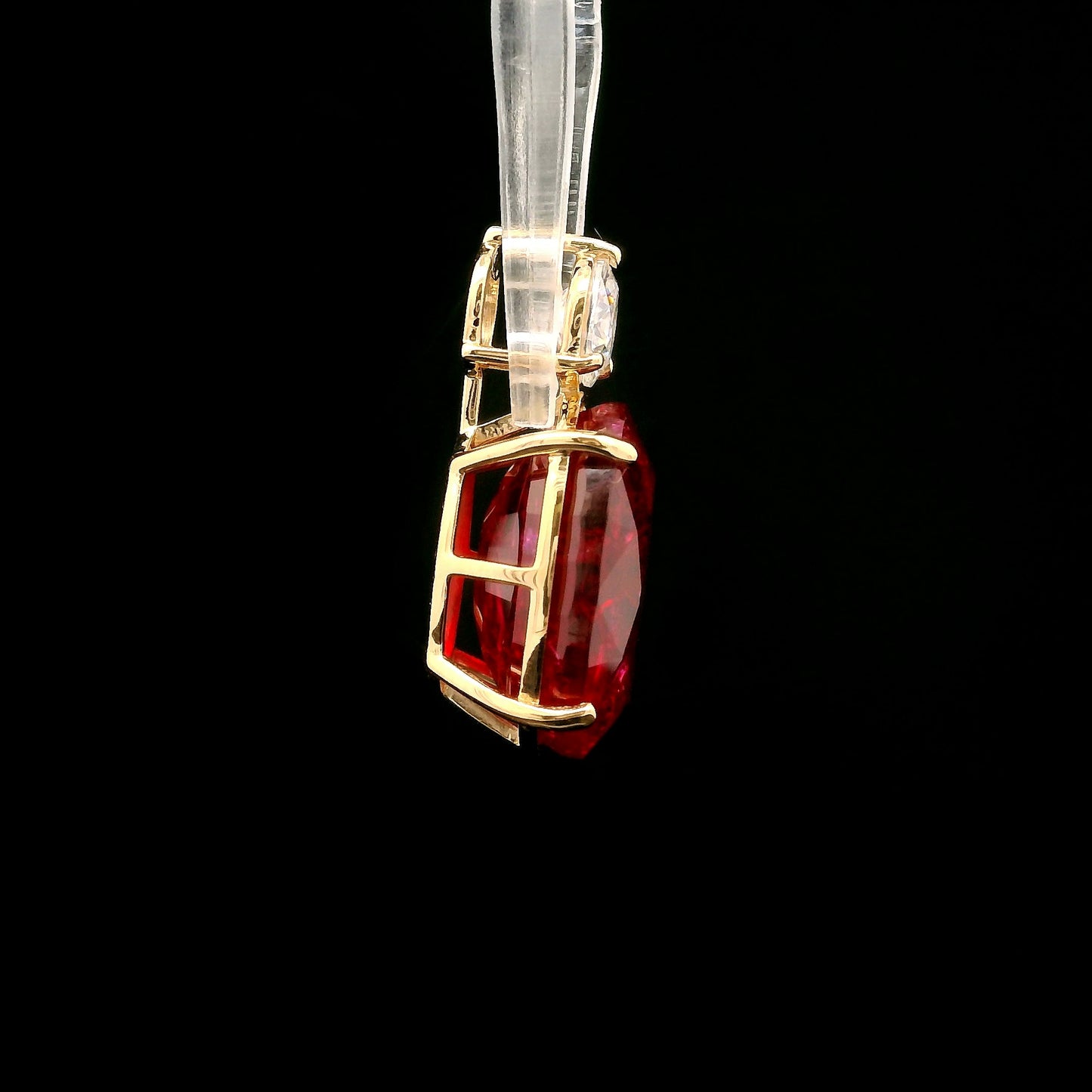 9.04 Ct Oval Mixed Cut Lab Grown Ruby 14K Gold Pendant