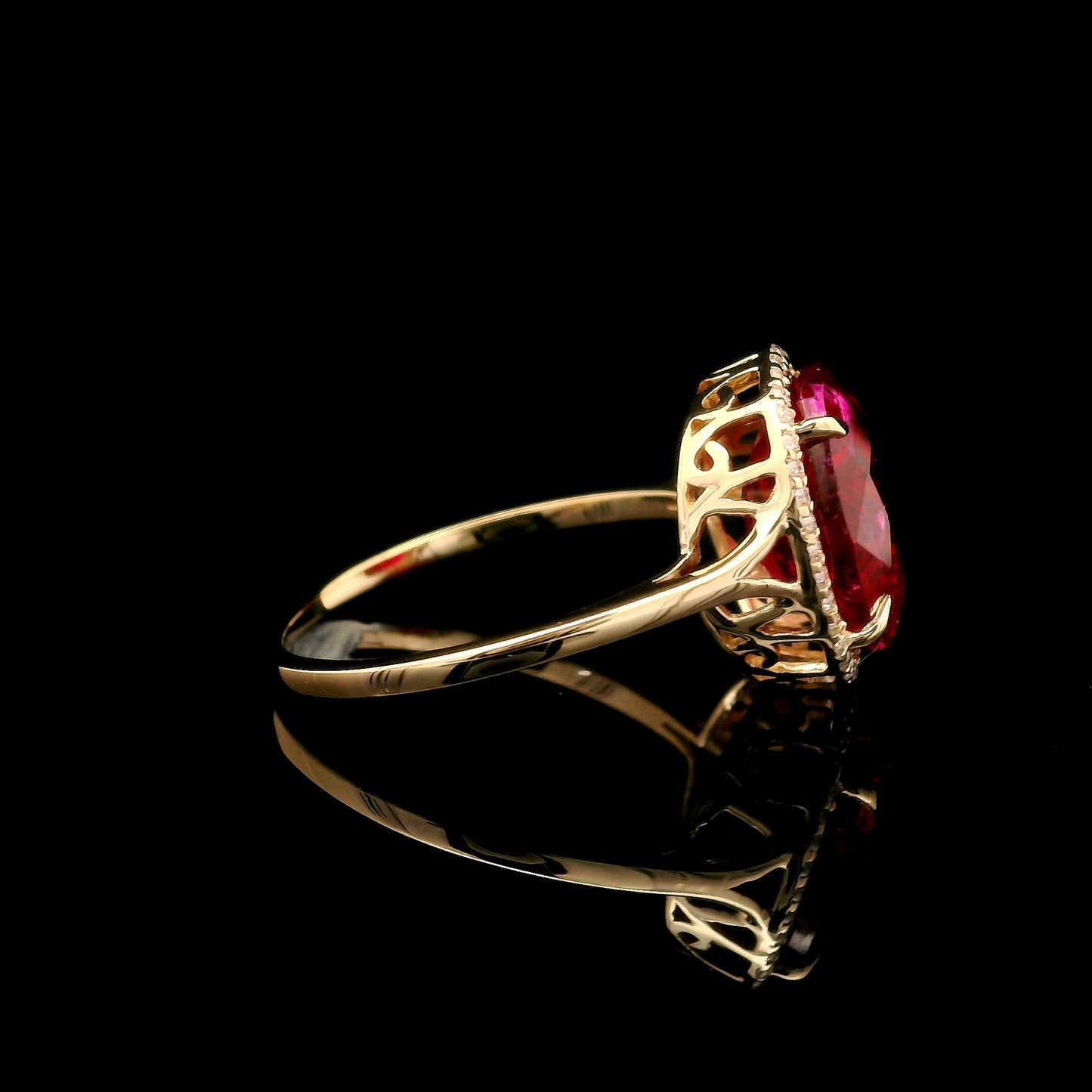 5.12 Ct Oval Mixed Cut Lab Grown Ruby 14K Gold Ring