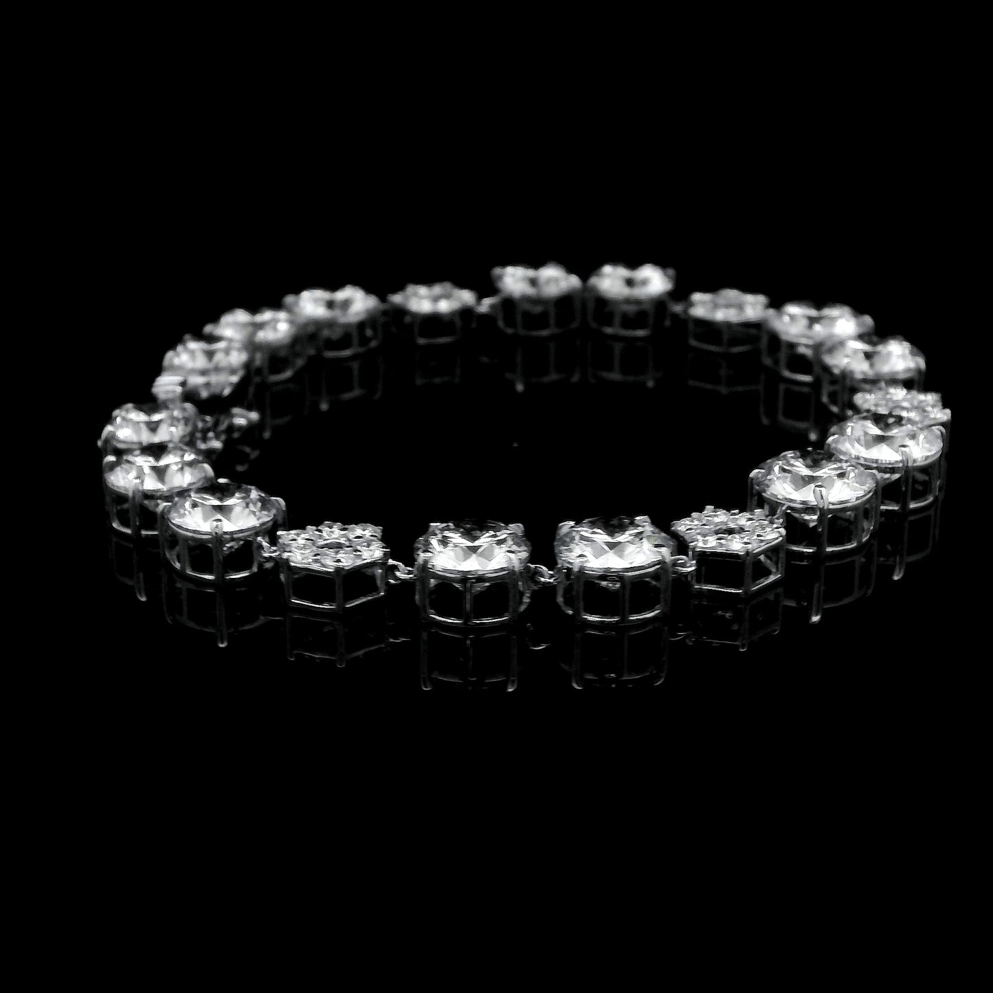 25.42 Ct Round Lab Grown Diamond 14K Gold Bracelet