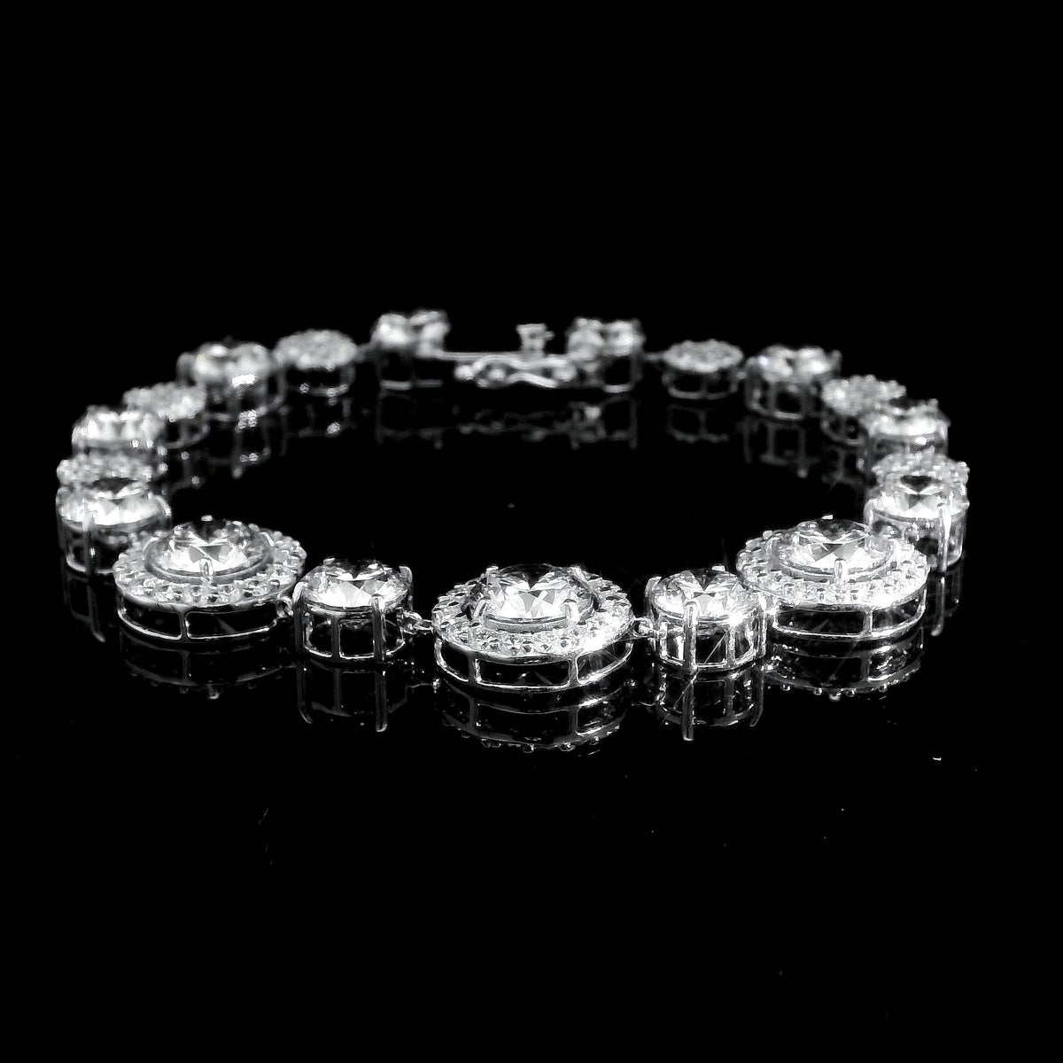19.93 Ct Round Lab Grown Diamond 14K Gold Bracelet