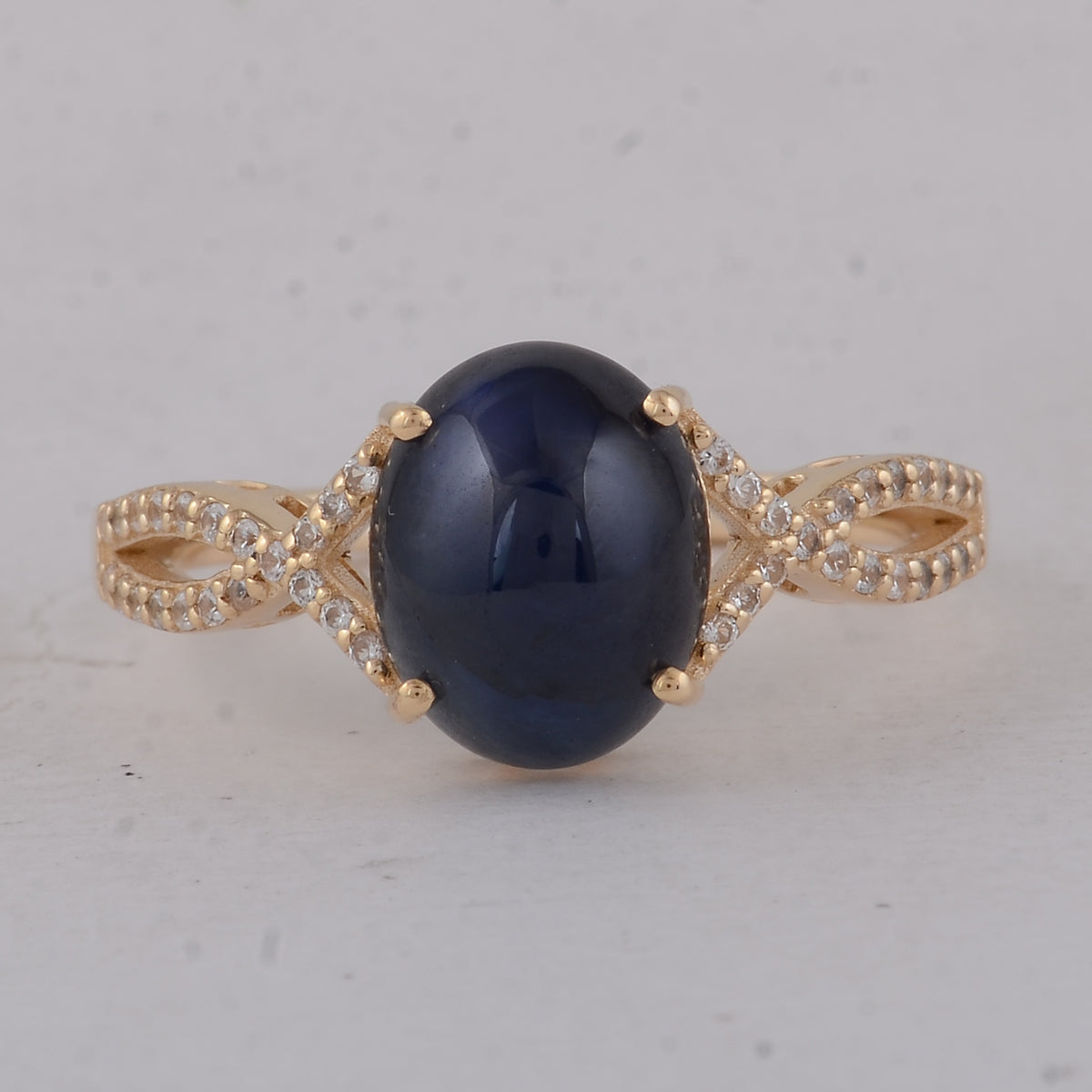 4.14 Ct Oval Sapphire 9K Gold Ring