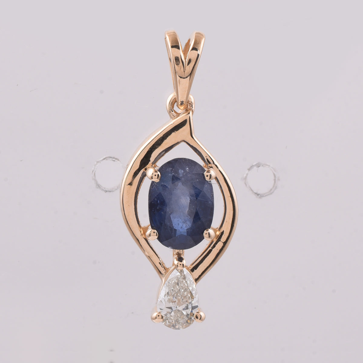 1.35 Ct Oval Natural Sapphire 14K Gold Pendant