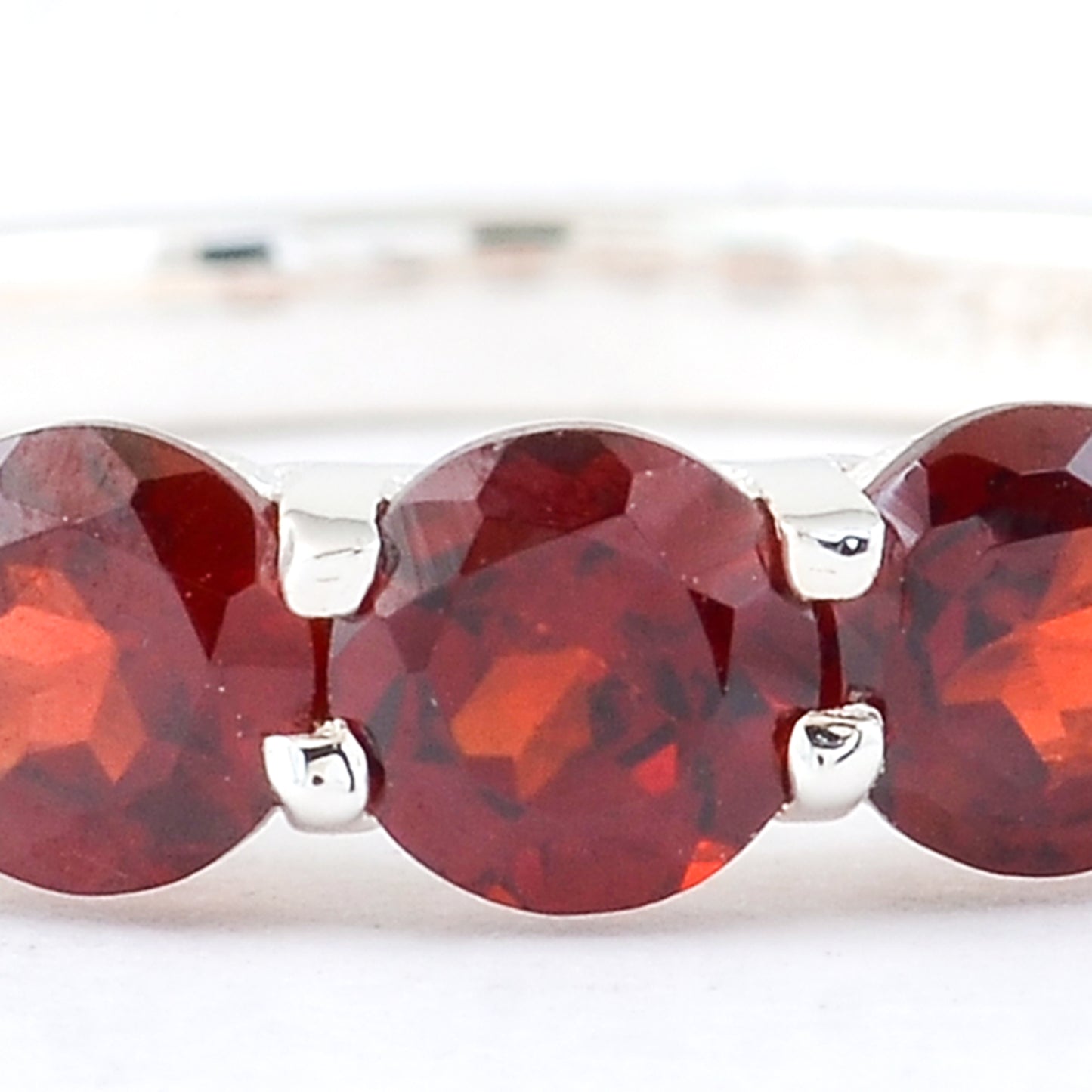 1.70 Ct Round Garnet, 925 Sterling Silver Ring