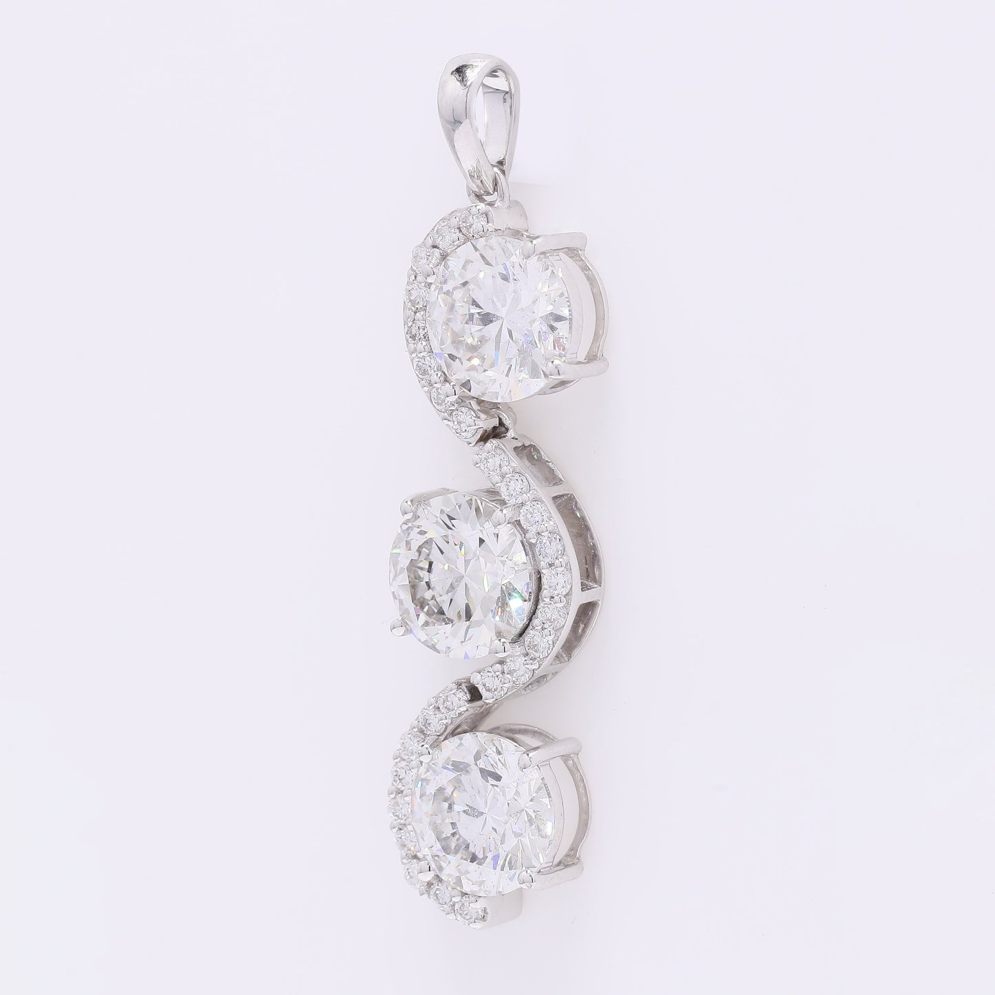 4.94 Carats Lab Grown Diamond 14K Gold Pendant