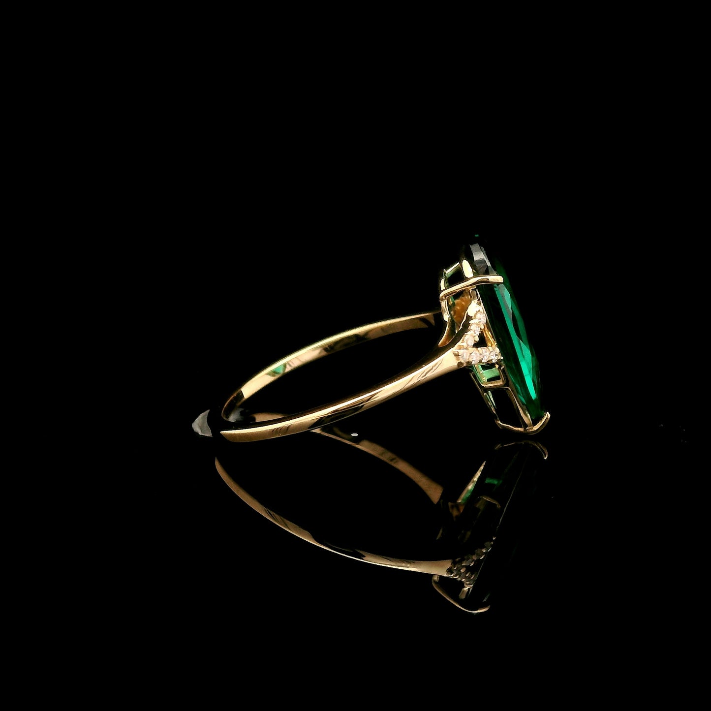 2.07 Ct Pear Mixed Cut Lab Grown Emerald 14K Gold Ring