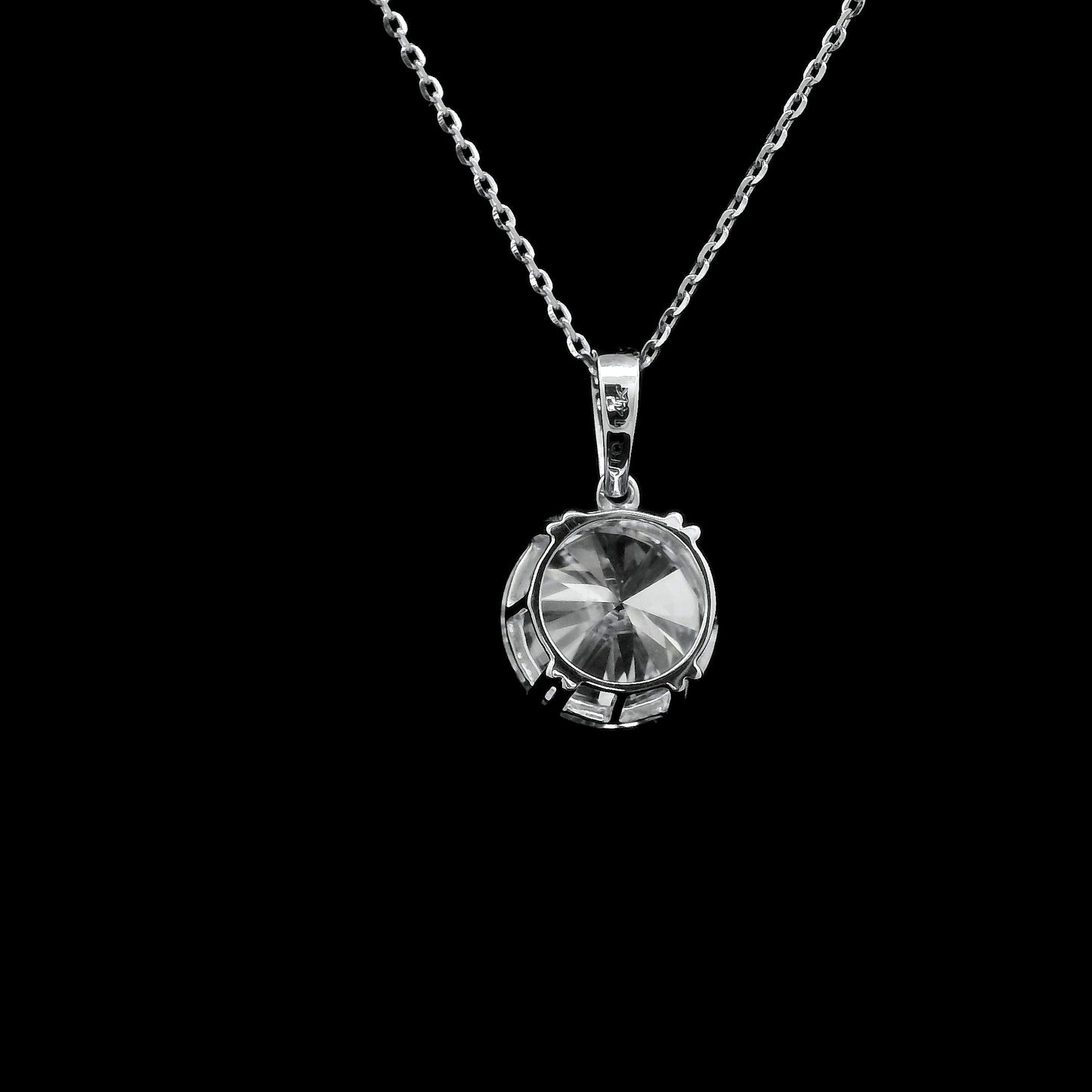 3.03 Carats Lab Grown Diamond 14K Gold Pendant