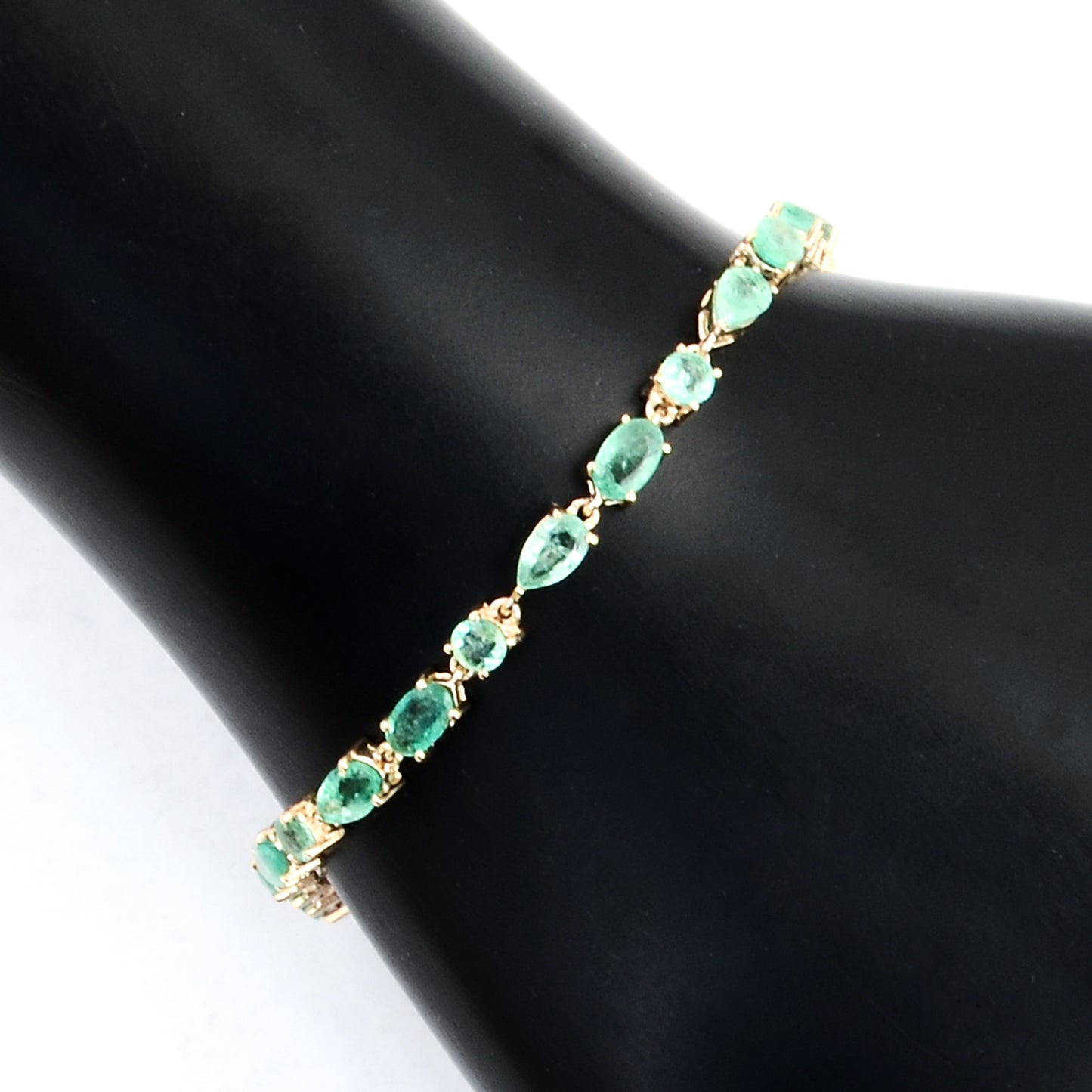 5.35 Ct Oval Emerald 14K Gold Bracelet