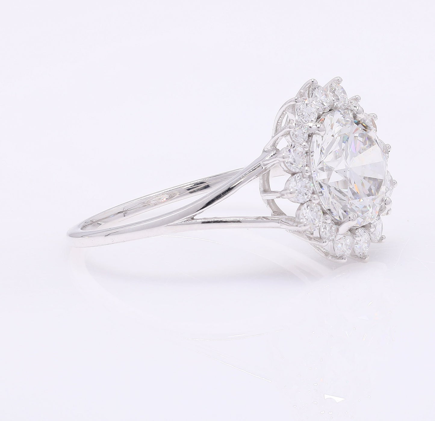 2.57 Carats Lab Grown Diamond 14K Gold Ring
