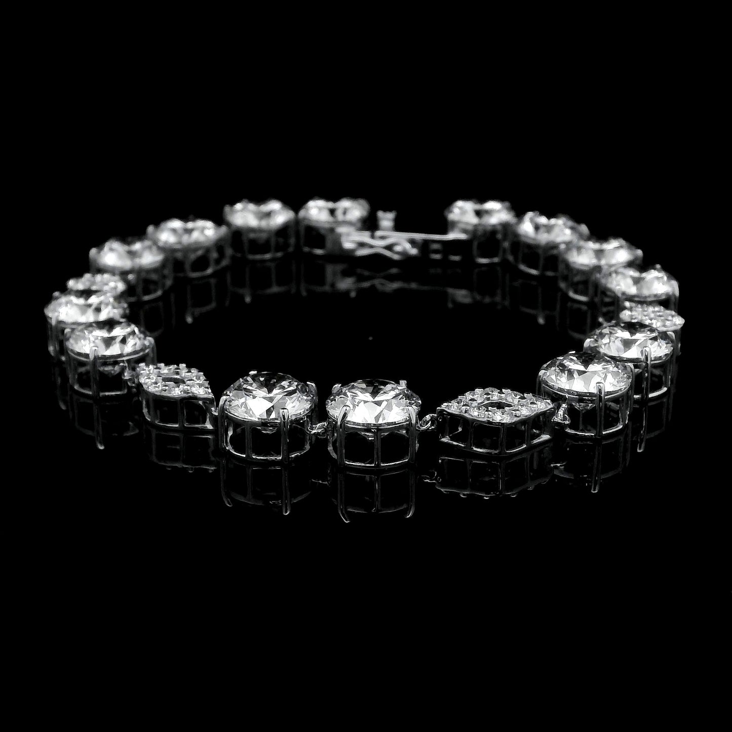 30.38 Ct Round Lab Grown Diamond 14K Gold Bracelet