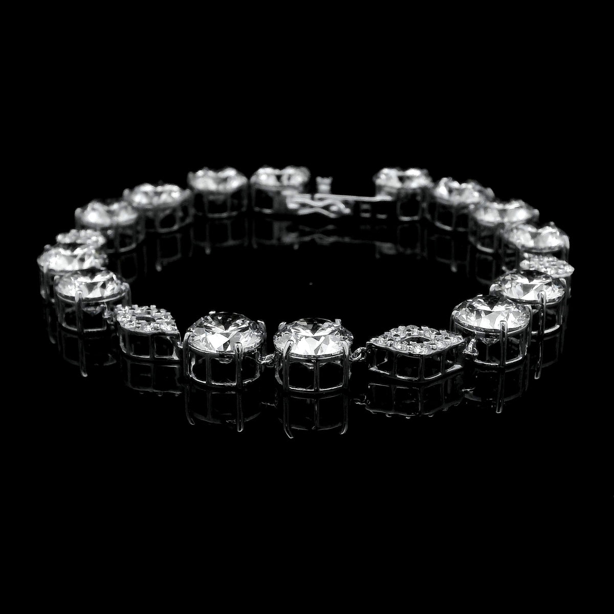 30.38 Ct Round Lab Grown Diamond 14K Gold Bracelet