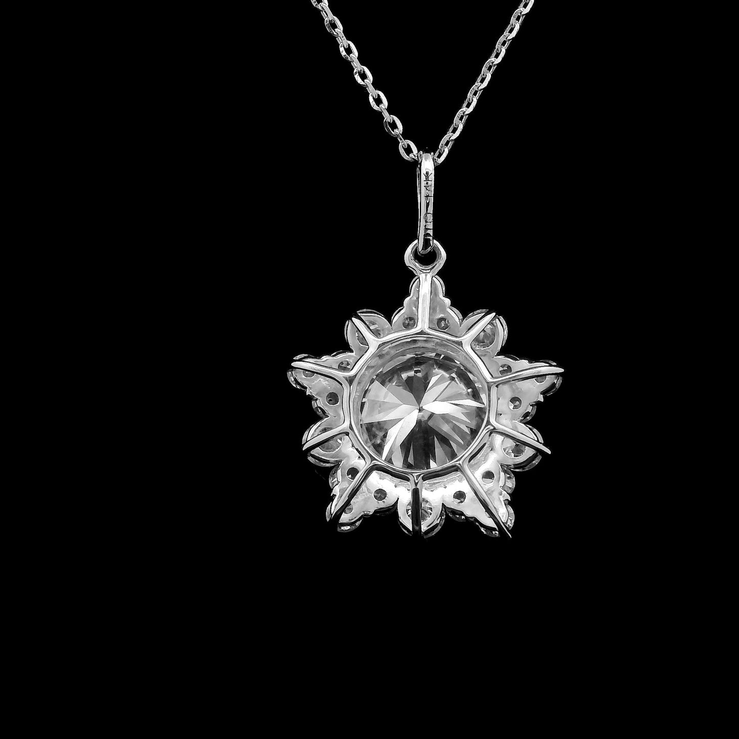 2.91 Carats Lab Grown Diamond 14K Gold Pendant