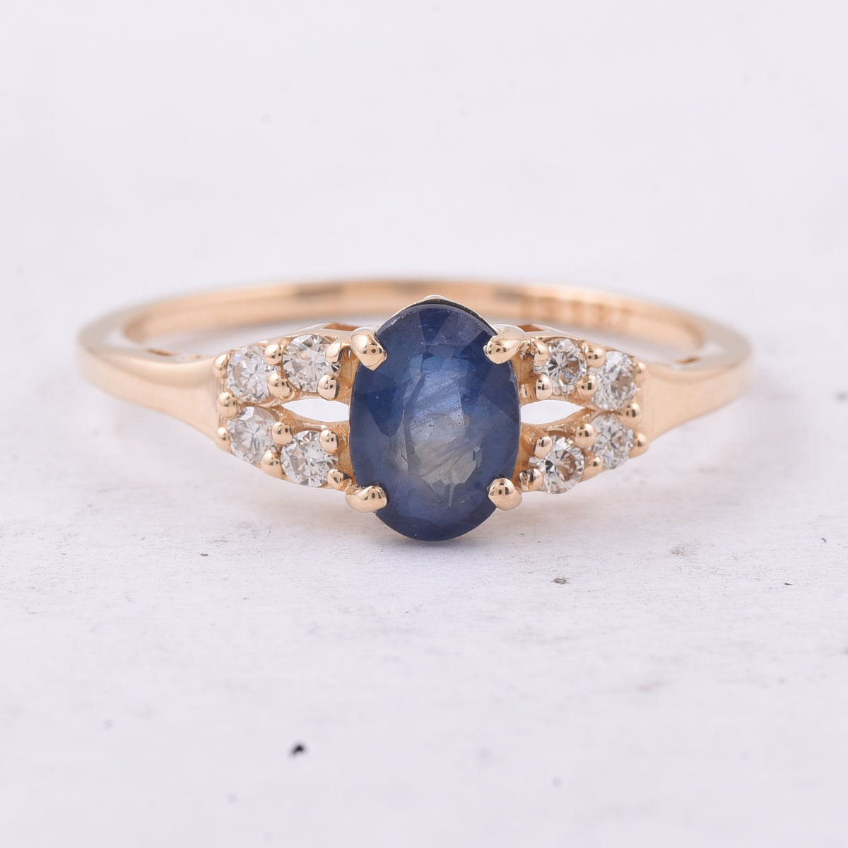 1.26 Ct Oval Natural Sapphire 14K Gold Ring