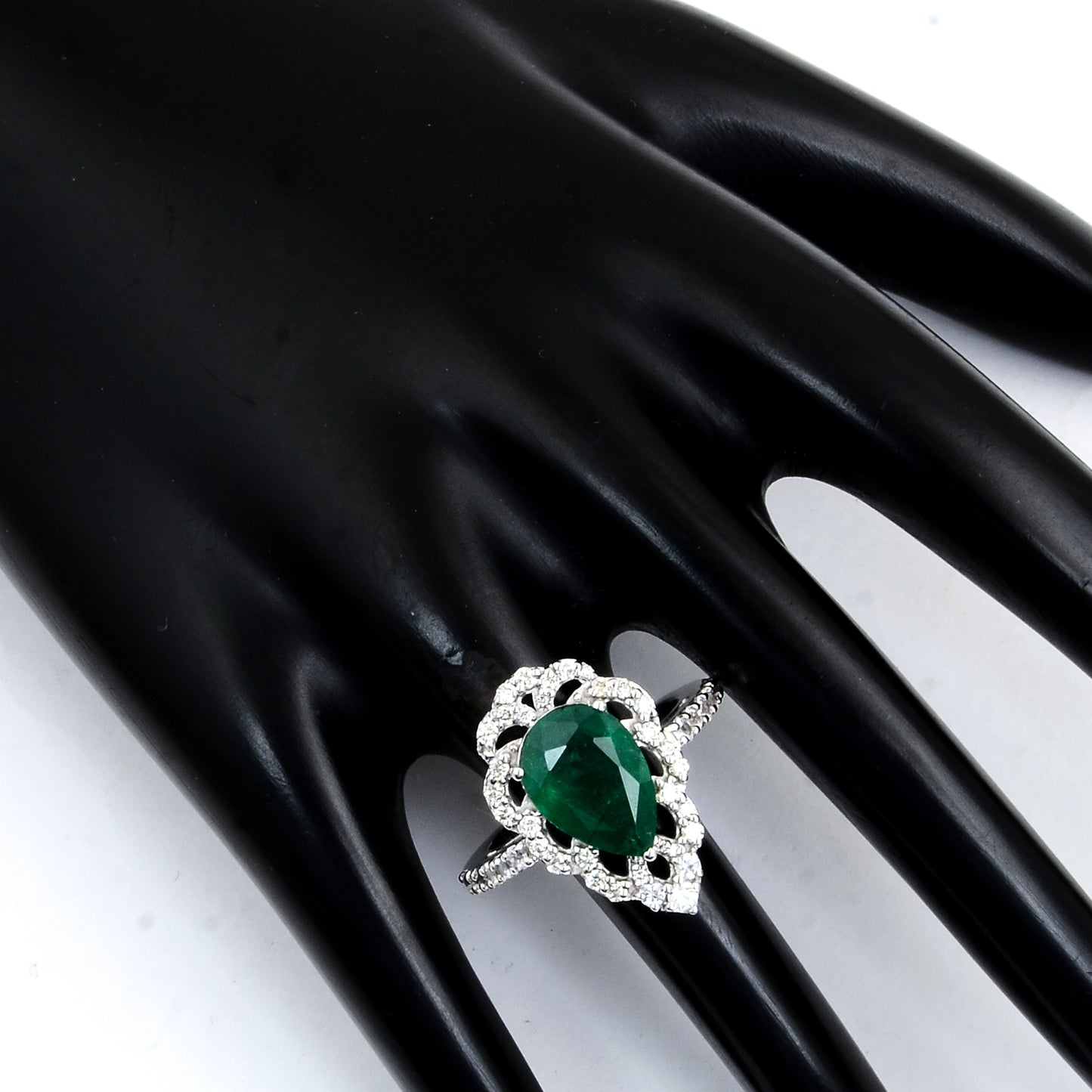3.39 Carat Natural Beryl Emerald 14K Gold Ring