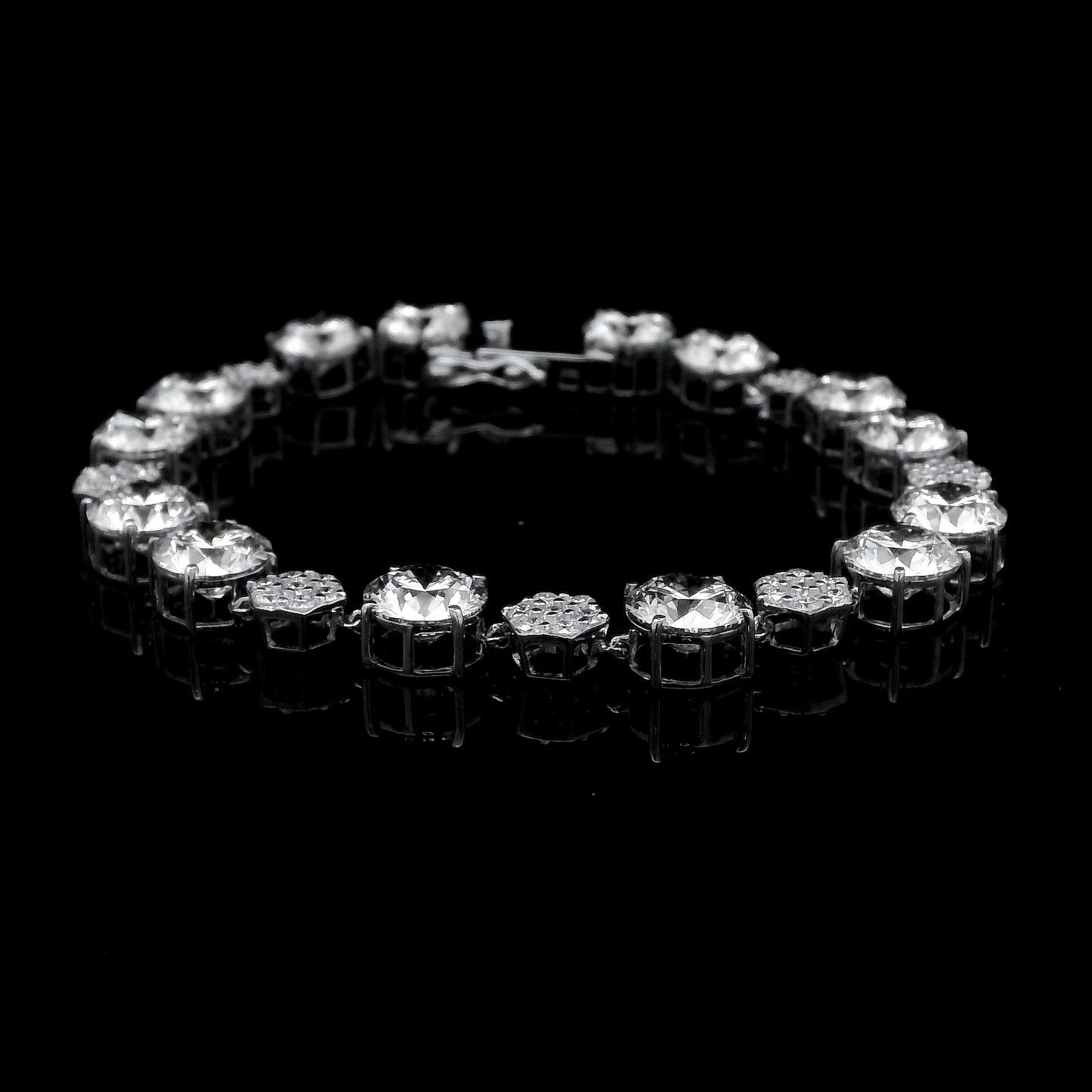 22.64 Ct Round Lab Grown Diamond 14K Gold Bracelet