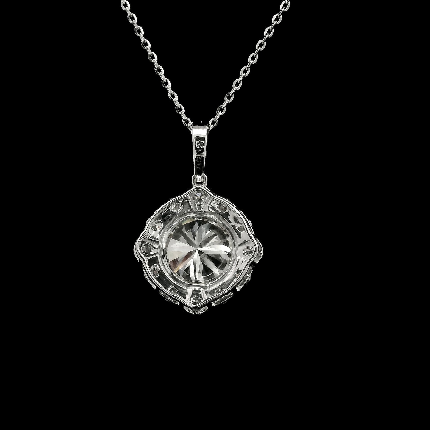 2.46 Carats Lab Grown Diamond 14K Gold Pendant