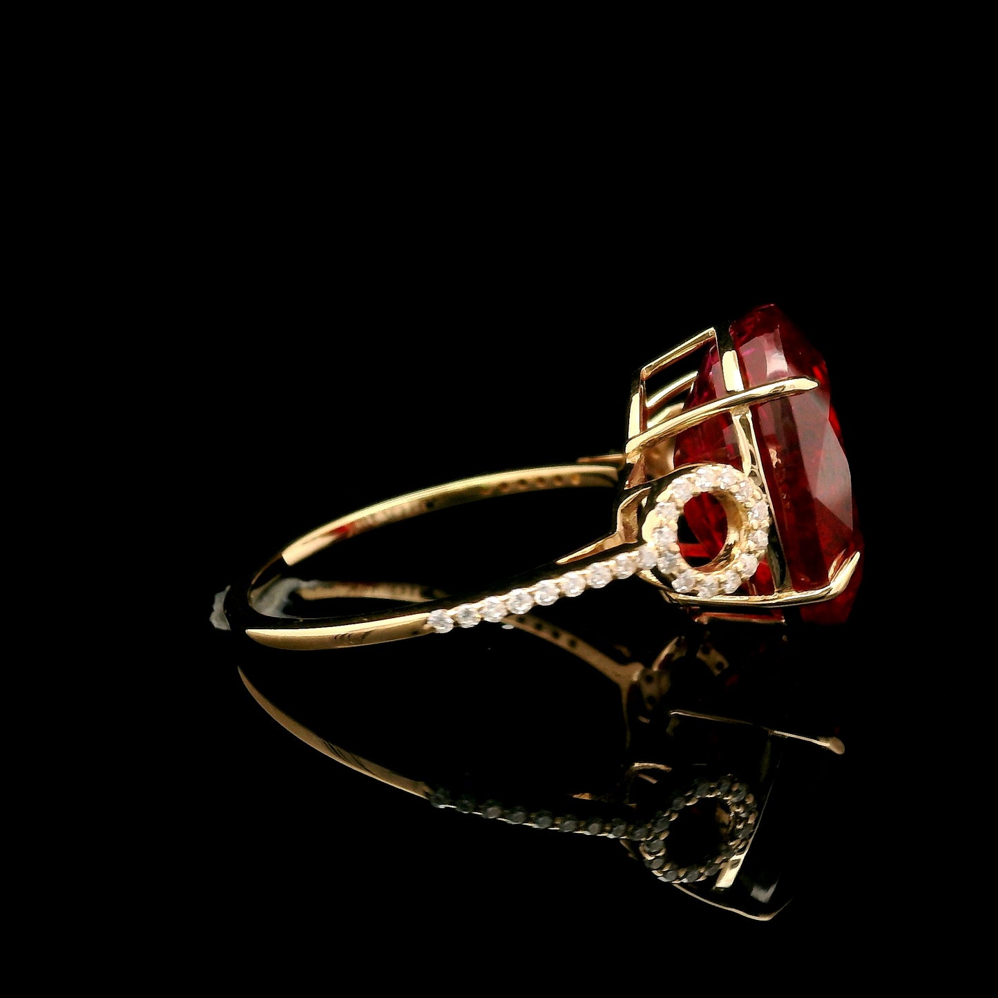 9.17 Ct Oval Mixed Cut Lab Grown Ruby 14K Gold Ring