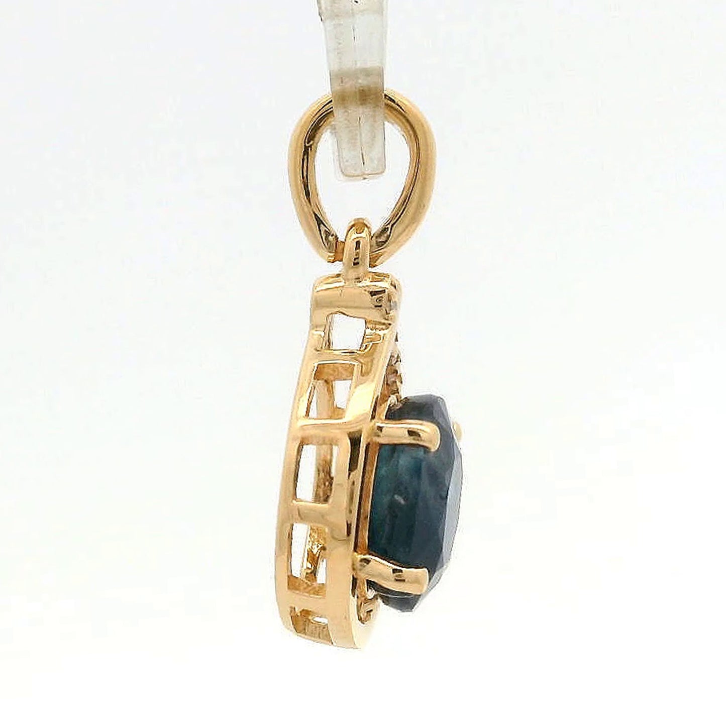 1.36 Ct Oval Sapphire 14K Gold Pendant