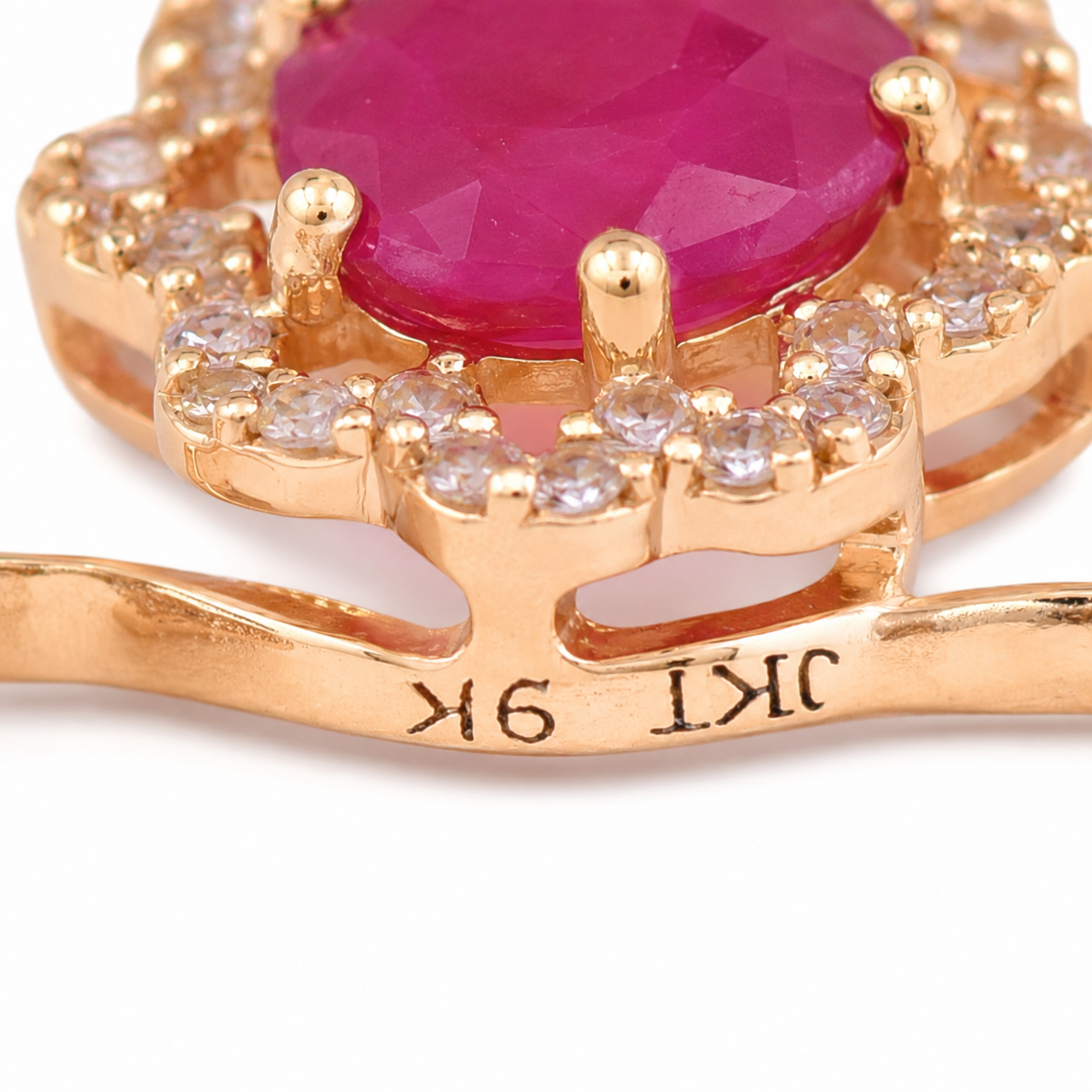 2.90 Ct Oval Ruby 9K Gold Pendant