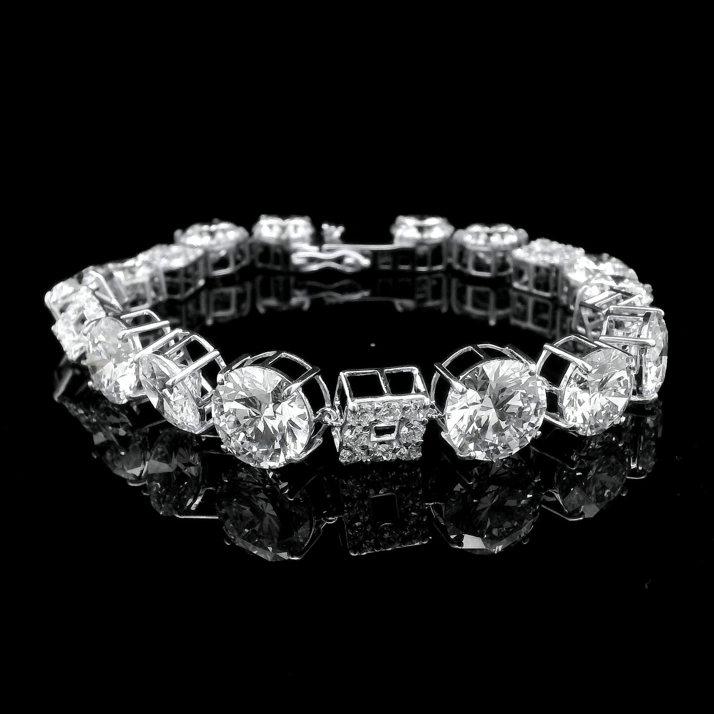 28.51 Ct Round Lab Grown Diamond 14K Gold Bracelet