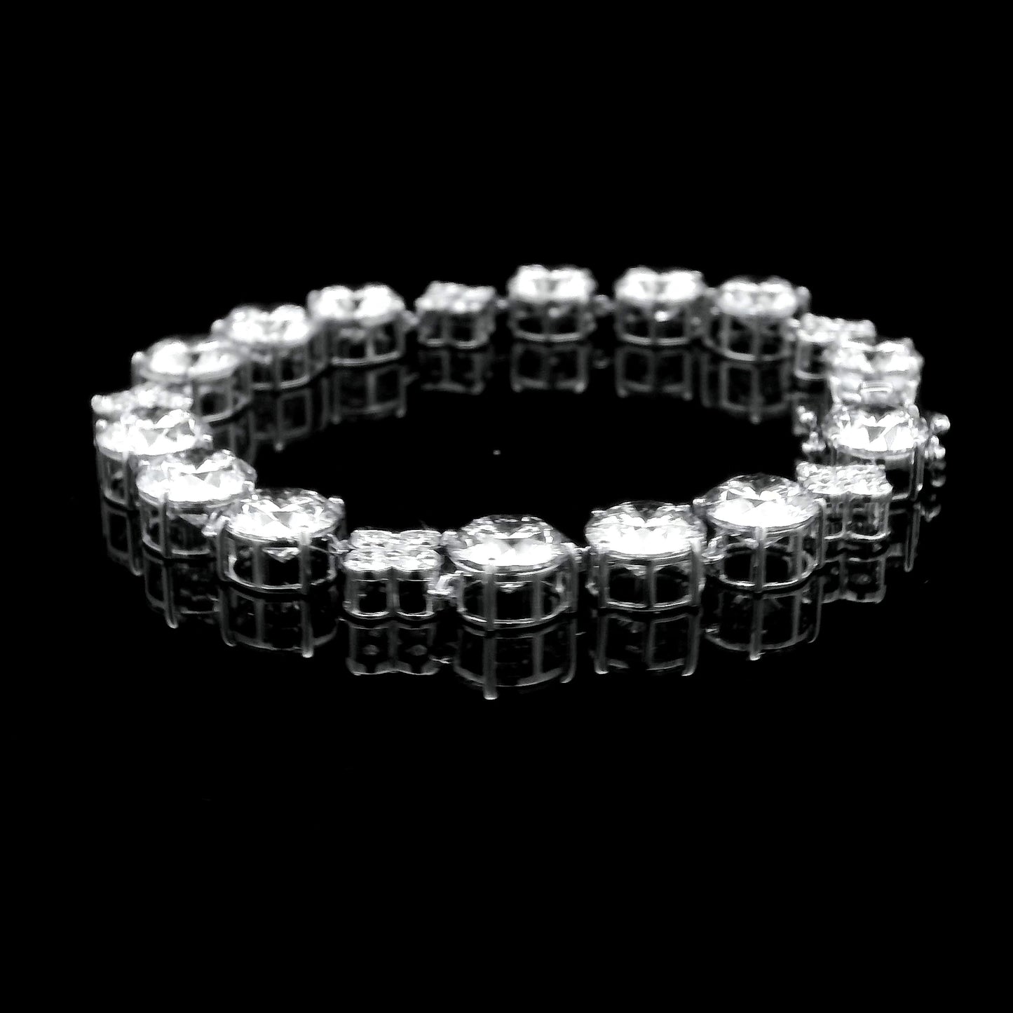26.58 Ct Round Lab Grown Diamond 14K Gold Bracelet
