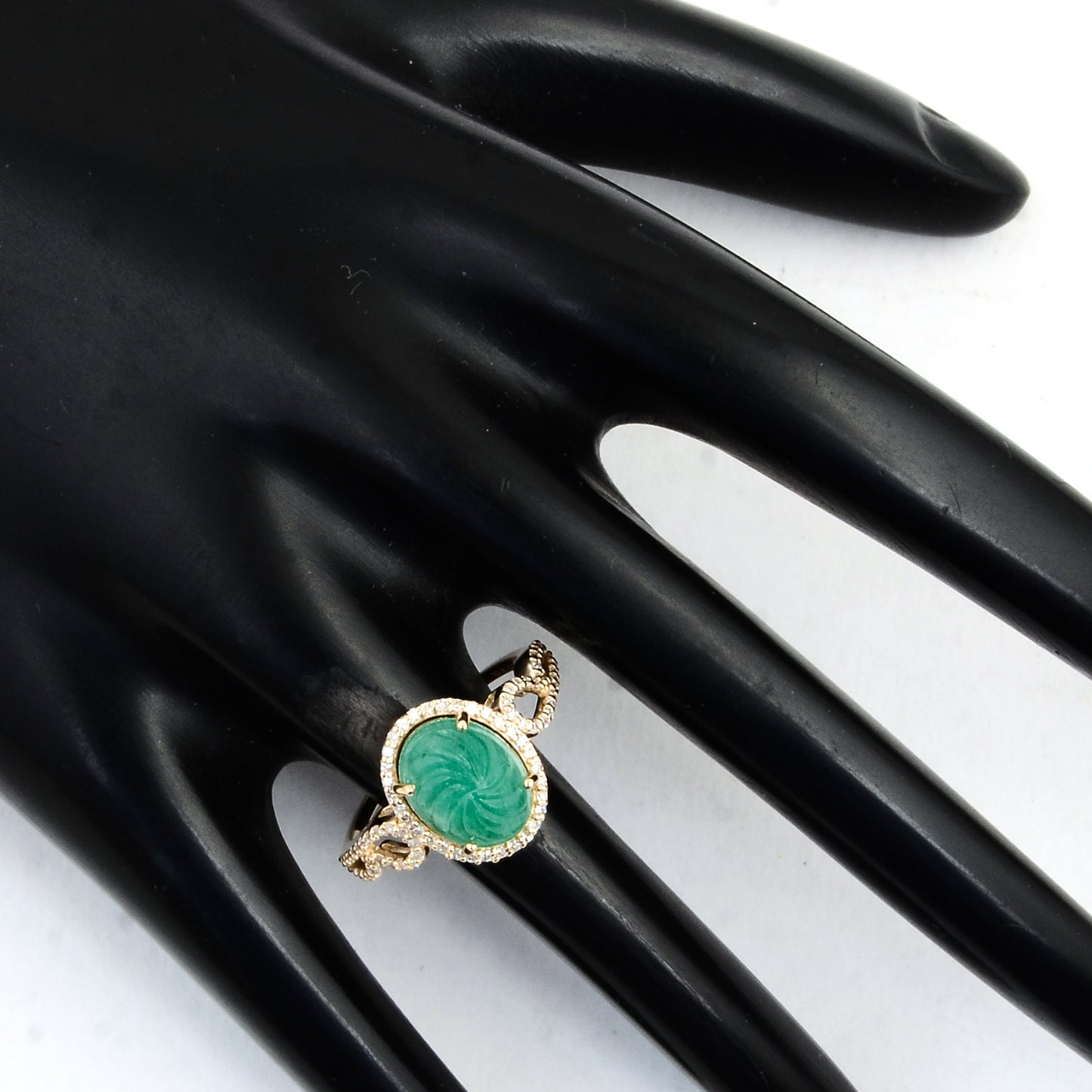 2.70 Ct Oval Carving Natural Beryl Emerald 14K Gold Ring