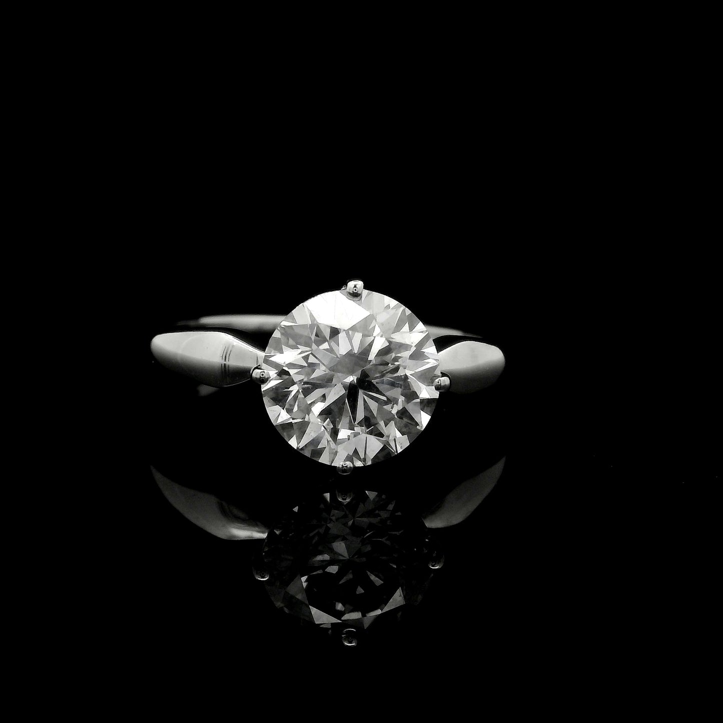 2.32 Carats Lab Grown Diamond 14K Gold Ring