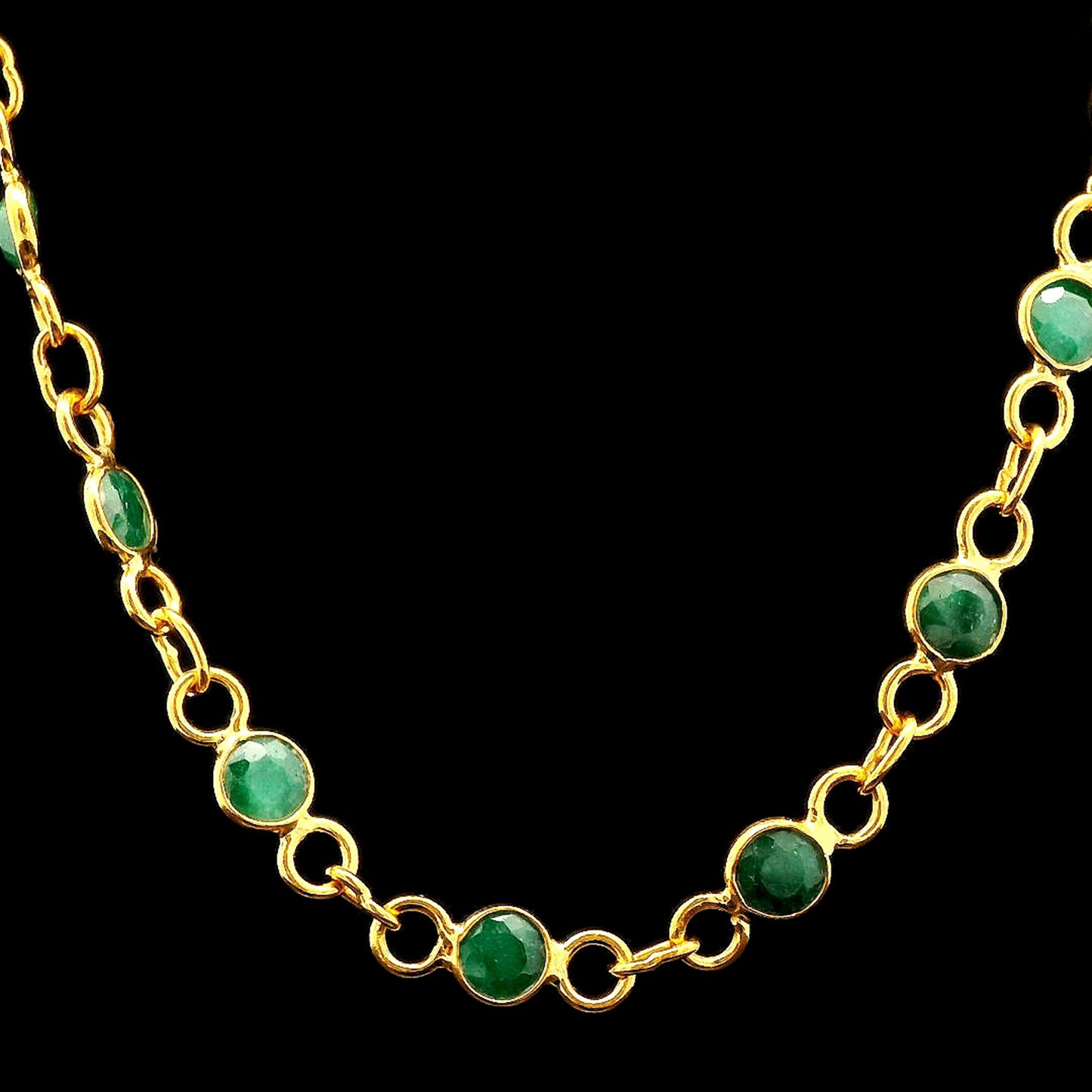 9.88 Ct Round Dyed Emerald 925 Sterling Silver Necklace