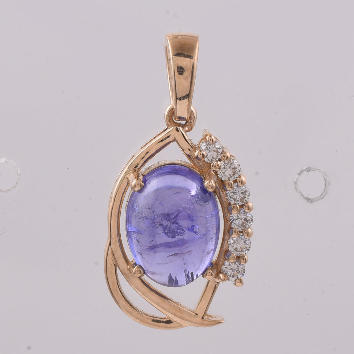 2.41 Ct Oval Cabochon Cut Natural Tanzanite 14K Gold Pendant